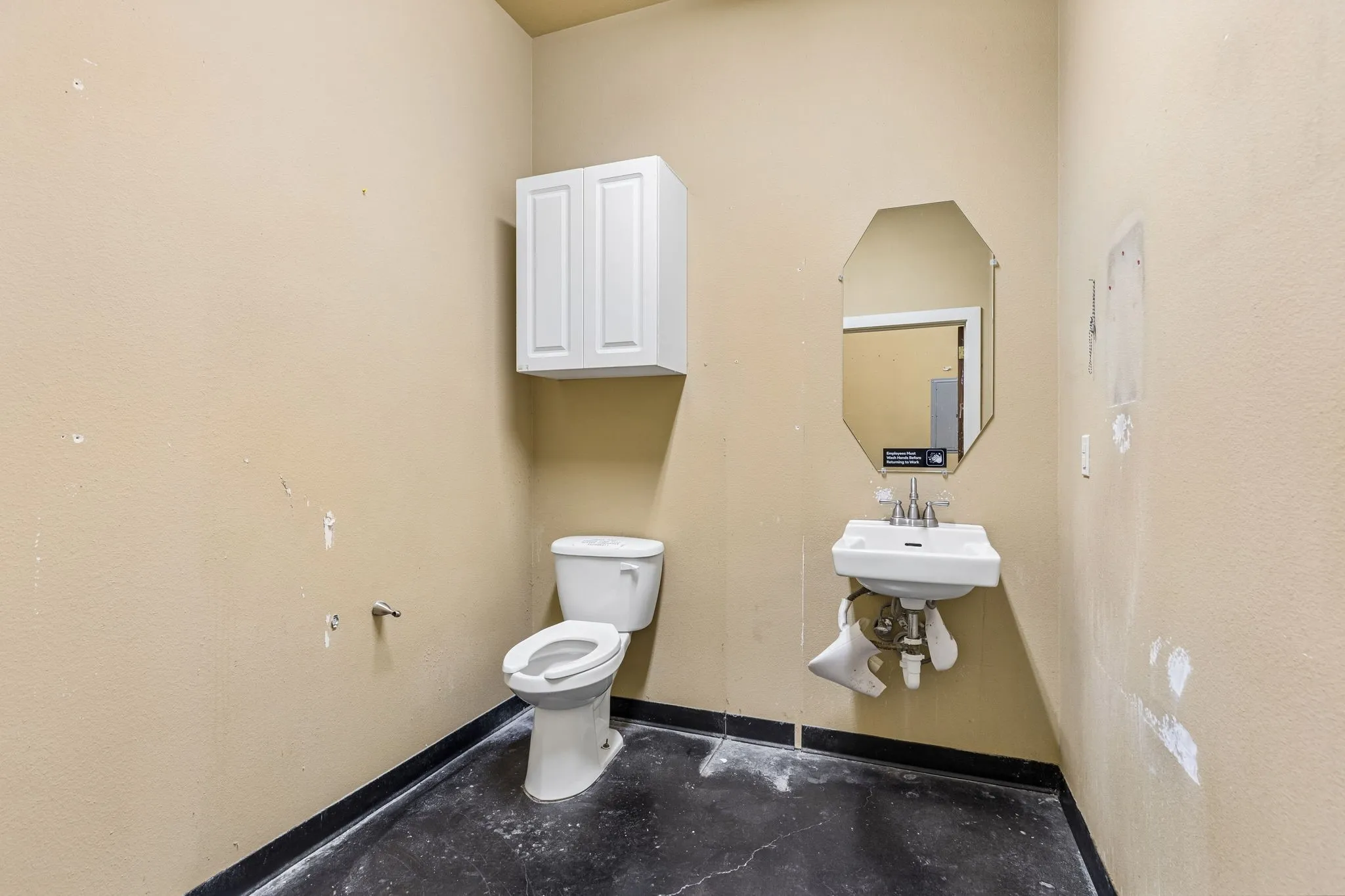 Retail For Sale in Denton County , 207 E Byron Nelson Boulevard, Roanoke, Texas 76262, 0, 0, Garage spaces, 0 Sqft, built in 2011, Price $1,750,000, mls#21341919, Real Estate Agent in Roanoke, Homes For Sale in Denton county, Homes For Sale in Roanoke, Realtor in Roanoke Texas, Real Estate Brokerage Independent Realty Texas, Luminita Cordes Realtor