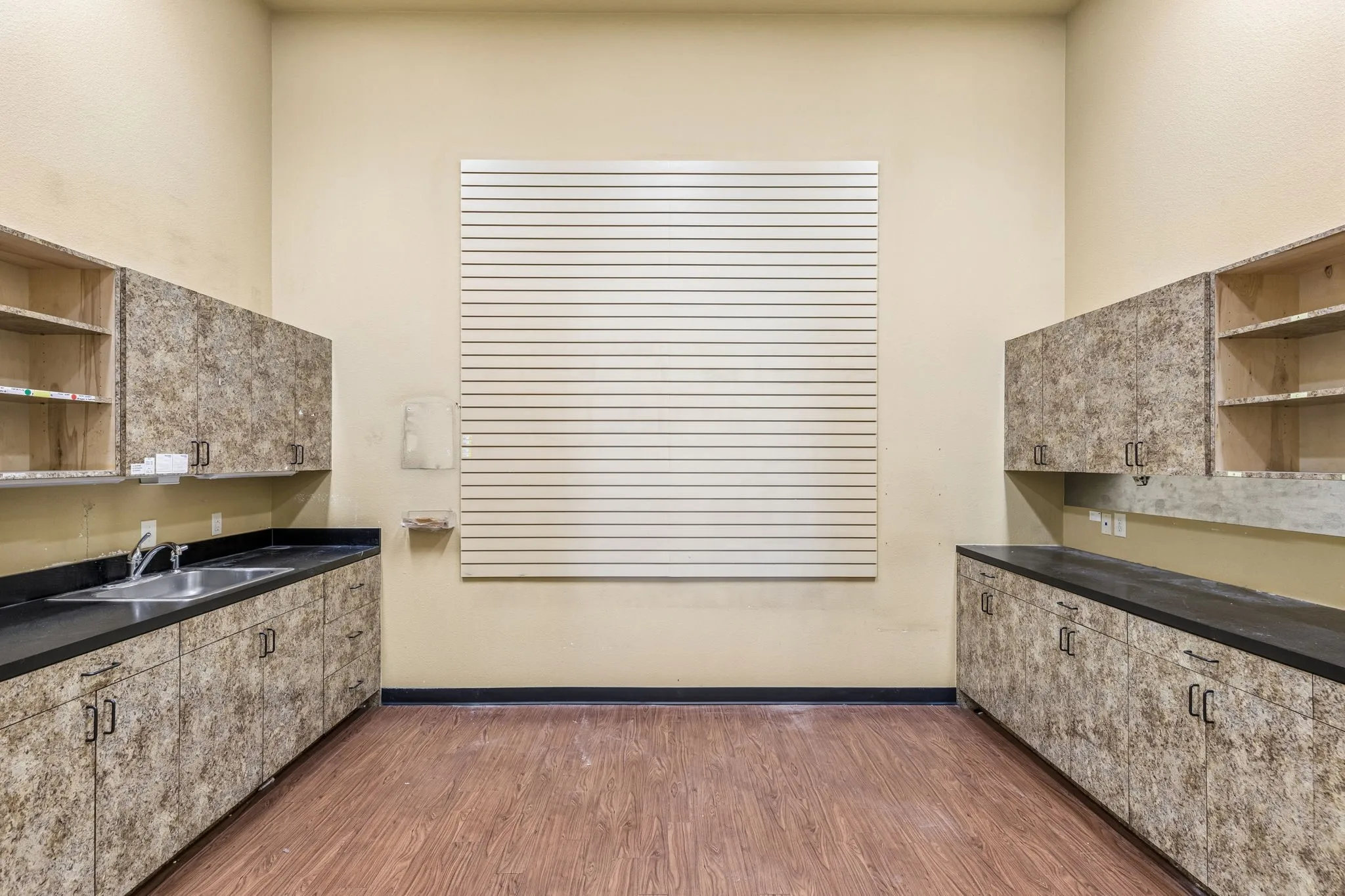 Retail For Sale in Denton County , 207 E Byron Nelson Boulevard, Roanoke, Texas 76262, 0, 0, Garage spaces, 0 Sqft, built in 2011, Price $1,750,000, mls#21341919, Real Estate Agent in Roanoke, Homes For Sale in Denton county, Homes For Sale in Roanoke, Realtor in Roanoke Texas, Real Estate Brokerage Independent Realty Texas, Luminita Cordes Realtor