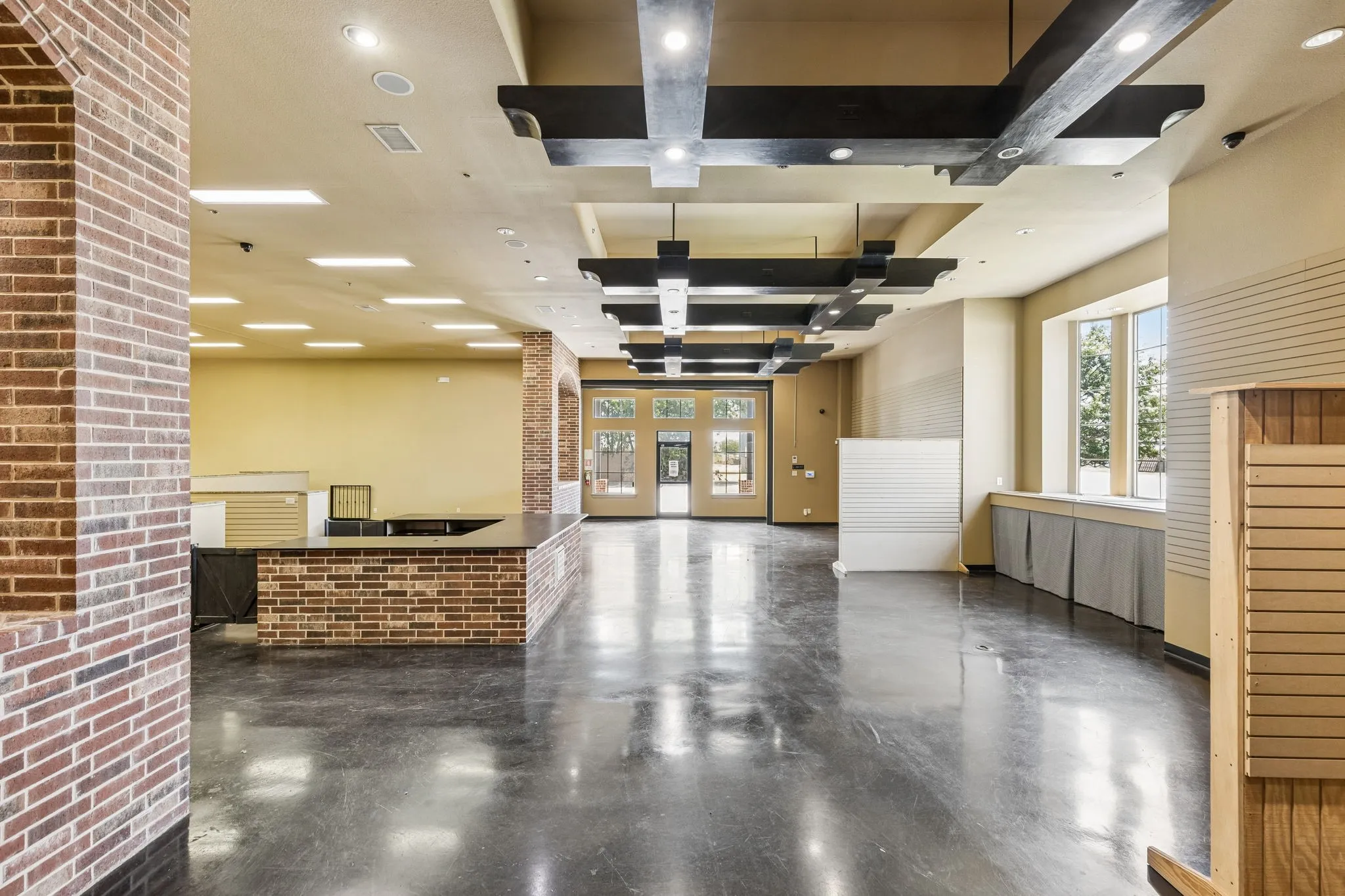 Retail For Sale in Denton County , 207 E Byron Nelson Boulevard, Roanoke, Texas 76262, 0, 0, Garage spaces, 0 Sqft, built in 2011, Price $1,750,000, mls#21341919, Real Estate Agent in Roanoke, Homes For Sale in Denton county, Homes For Sale in Roanoke, Realtor in Roanoke Texas, Real Estate Brokerage Independent Realty Texas, Luminita Cordes Realtor