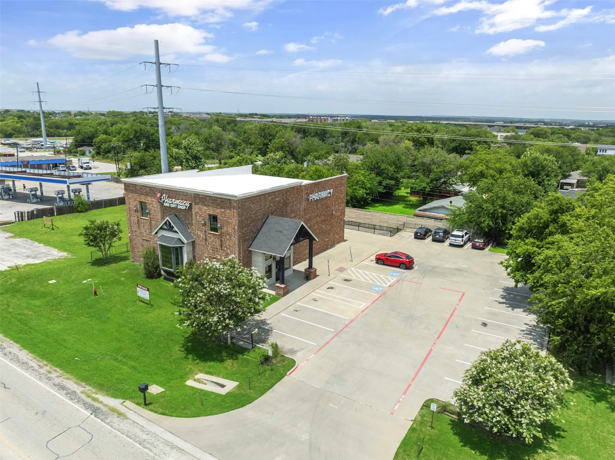 Retail For Sale in Denton County , 207 E Byron Nelson Boulevard, Roanoke, Texas 76262, 0, 0, Garage spaces, 0 Sqft, built in 2011, Price $1,750,000, mls#21341919, Real Estate Agent in Roanoke, Homes For Sale in Denton county, Homes For Sale in Roanoke, Realtor in Roanoke Texas, Real Estate Brokerage Independent Realty Texas, Luminita Cordes Realtor