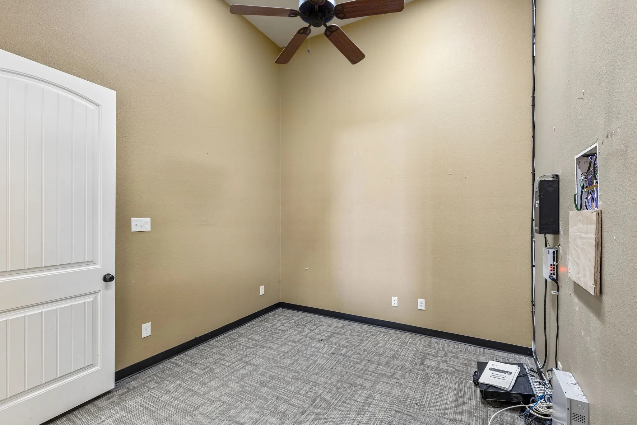 Retail For Sale in Denton County , 207 E Byron Nelson Boulevard, Roanoke, Texas 76262, 0, 0, Garage spaces, 0 Sqft, built in 2011, Price $1,750,000, mls#21341919, Real Estate Agent in Roanoke, Homes For Sale in Denton county, Homes For Sale in Roanoke, Realtor in Roanoke Texas, Real Estate Brokerage Independent Realty Texas, Luminita Cordes Realtor