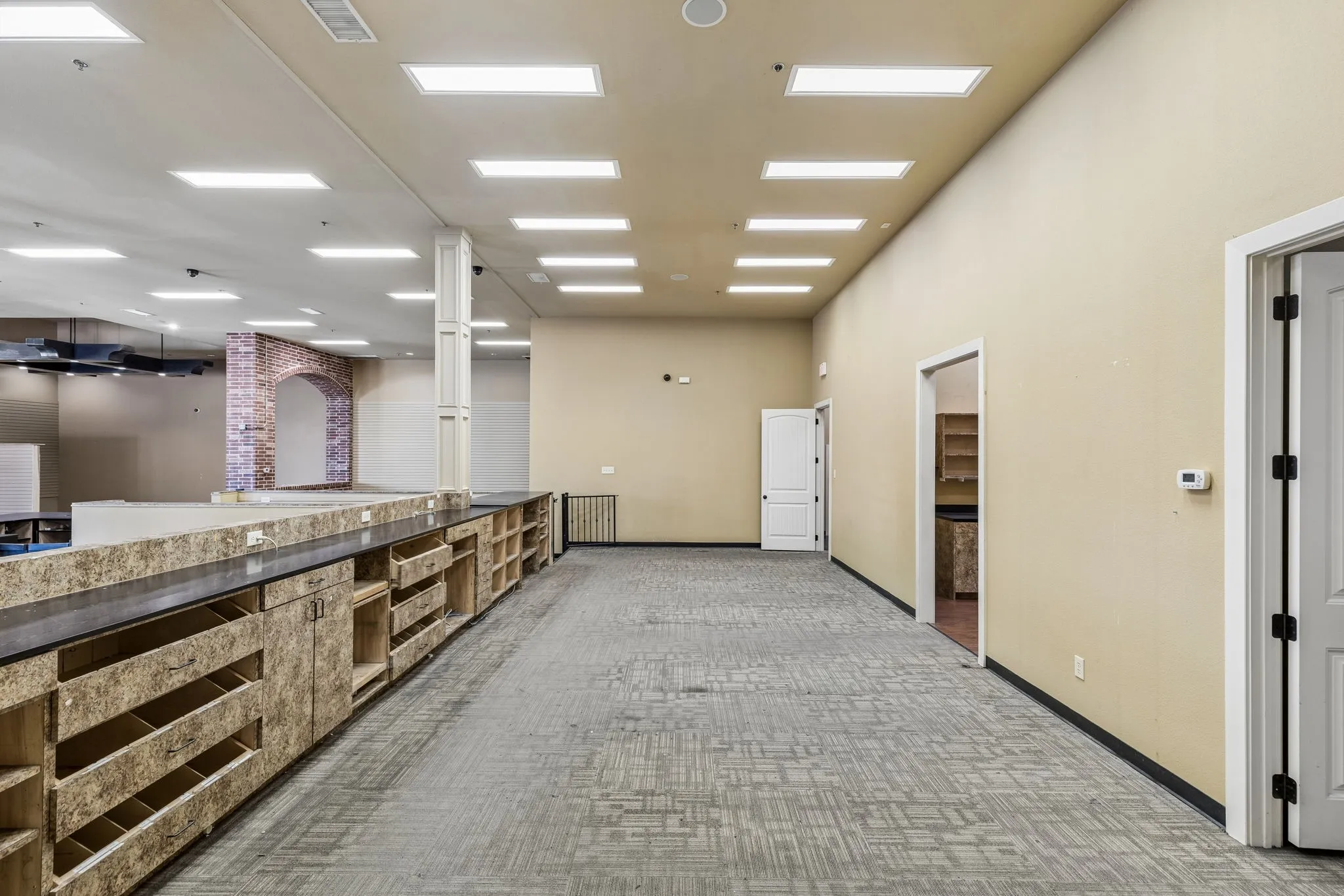 Retail For Sale in Denton County , 207 E Byron Nelson Boulevard, Roanoke, Texas 76262, 0, 0, Garage spaces, 0 Sqft, built in 2011, Price $1,750,000, mls#21341919, Real Estate Agent in Roanoke, Homes For Sale in Denton county, Homes For Sale in Roanoke, Realtor in Roanoke Texas, Real Estate Brokerage Independent Realty Texas, Luminita Cordes Realtor