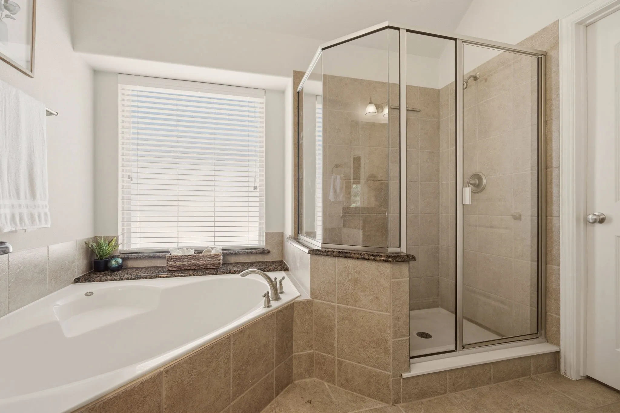 Single Family Residence For Sale in Collin County , 15841 River Glen Drive, Frisco, Texas 75035, 4 Bedroom, 3 Bathroom, 2 Garage spaces, 2,339 Sqft, built in 2011, mls#21338010, Real Estate Agent in Frisco, Homes For Sale in Collin county, Homes For Sale in Frisco, Realtor in Frisco Texas, Real Estate Brokerage Independent Realty Texas, Luminita Cordes Realtor