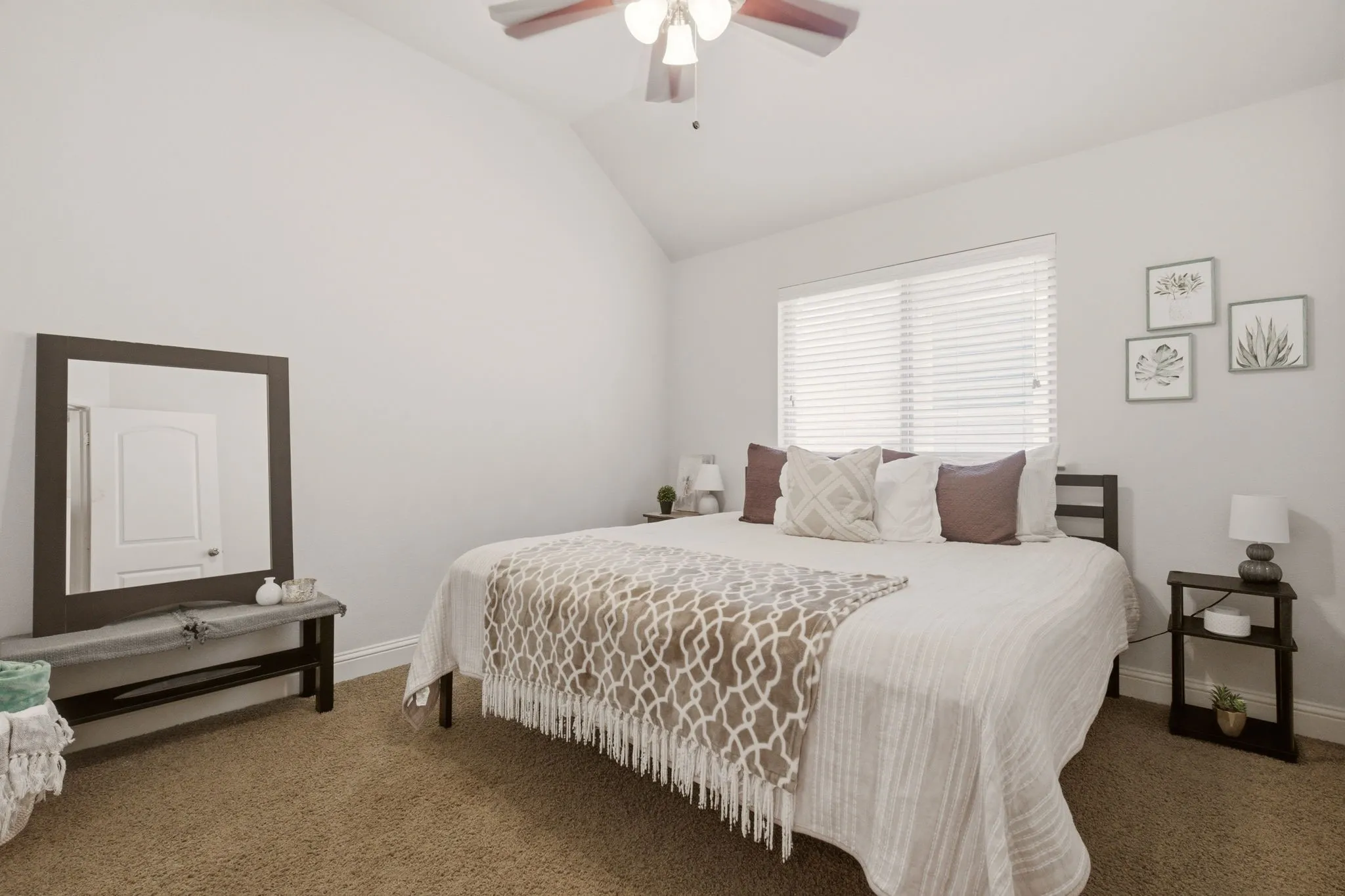 Single Family Residence For Sale in Collin County , 15841 River Glen Drive, Frisco, Texas 75035, 4 Bedroom, 3 Bathroom, 2 Garage spaces, 2,339 Sqft, built in 2011, mls#21338010, Real Estate Agent in Frisco, Homes For Sale in Collin county, Homes For Sale in Frisco, Realtor in Frisco Texas, Real Estate Brokerage Independent Realty Texas, Luminita Cordes Realtor