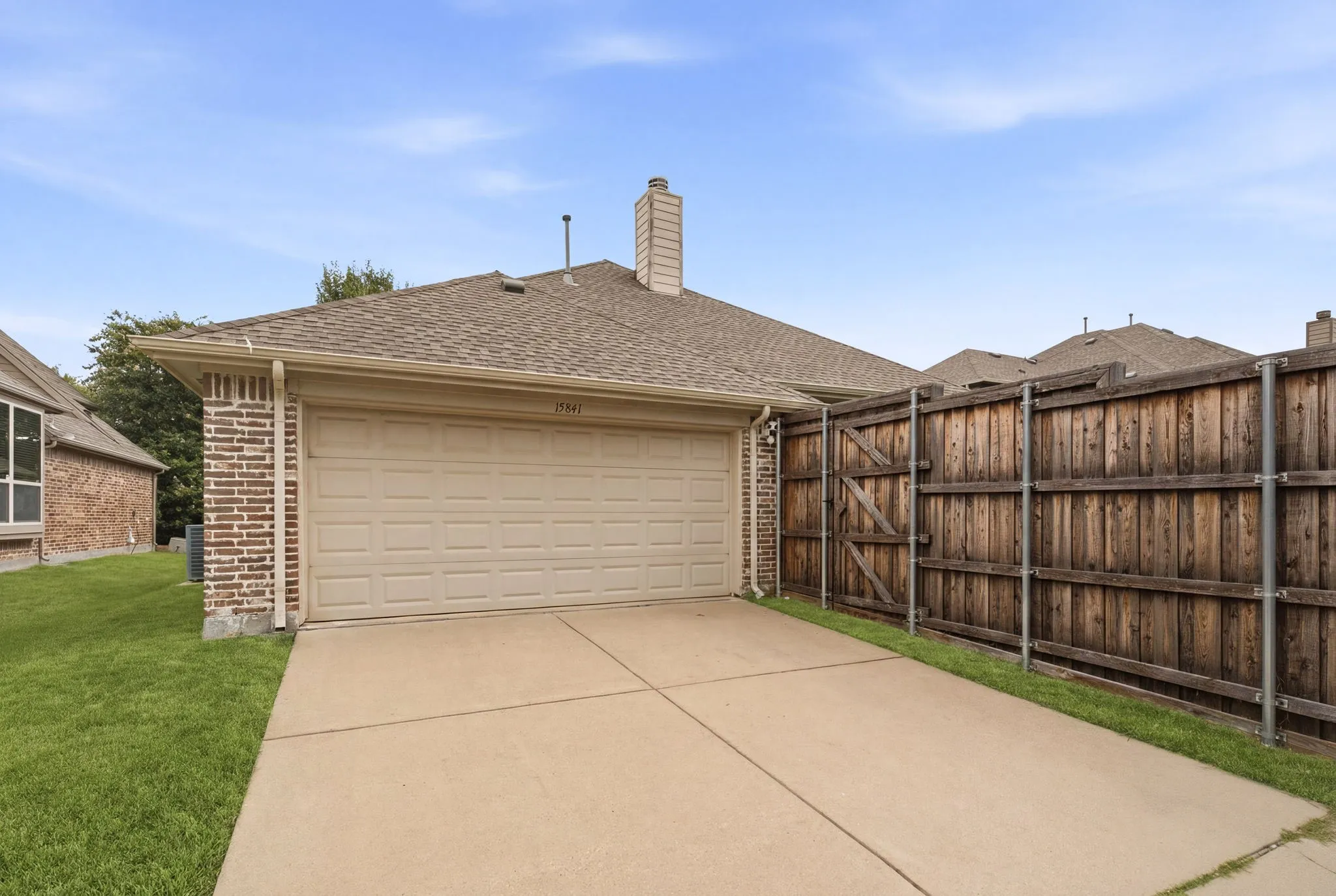 Single Family Residence For Sale in Collin County , 15841 River Glen Drive, Frisco, Texas 75035, 4 Bedroom, 3 Bathroom, 2 Garage spaces, 2,339 Sqft, built in 2011, mls#21338010, Real Estate Agent in Frisco, Homes For Sale in Collin county, Homes For Sale in Frisco, Realtor in Frisco Texas, Real Estate Brokerage Independent Realty Texas, Luminita Cordes Realtor