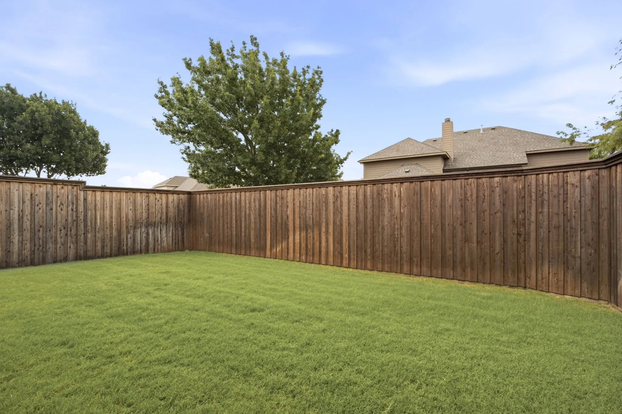 Single Family Residence For Sale in Collin County , 15841 River Glen Drive, Frisco, Texas 75035, 4 Bedroom, 3 Bathroom, 2 Garage spaces, 2,339 Sqft, built in 2011, mls#21338010, Real Estate Agent in Frisco, Homes For Sale in Collin county, Homes For Sale in Frisco, Realtor in Frisco Texas, Real Estate Brokerage Independent Realty Texas, Luminita Cordes Realtor