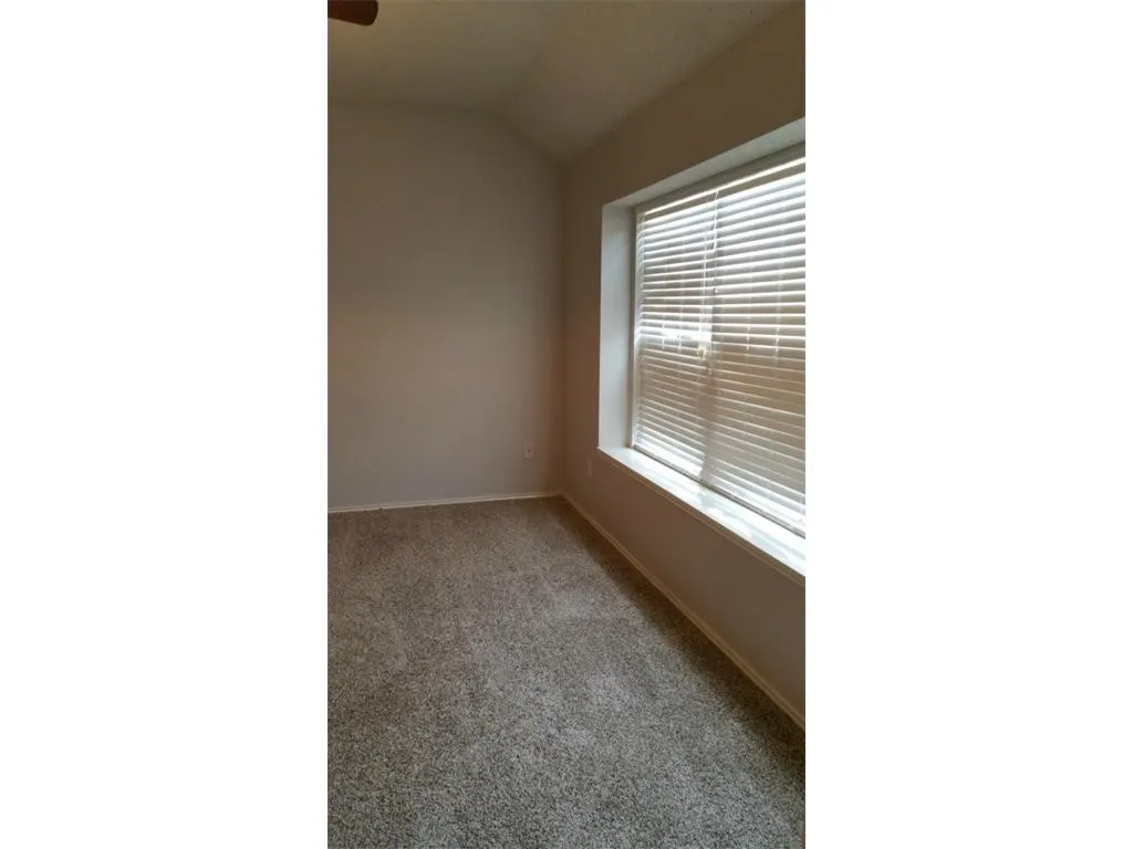 Single Family Residence For Rent in Collin County , 9840 Hedge Bell Drive, Mc Kinney, Texas 75072, 3 Bedroom, 2 Bathroom, 2 Garage spaces, 1,732 Sqft, built in 2004, mls#21341474, Real Estate Agent in Mc Kinney, Homes For Rent in Collin county, Homes For Rent in Mc Kinney, Realtor in Mc Kinney Texas, Real Estate Brokerage Independent Realty Texas, Luminita Cordes Realtor