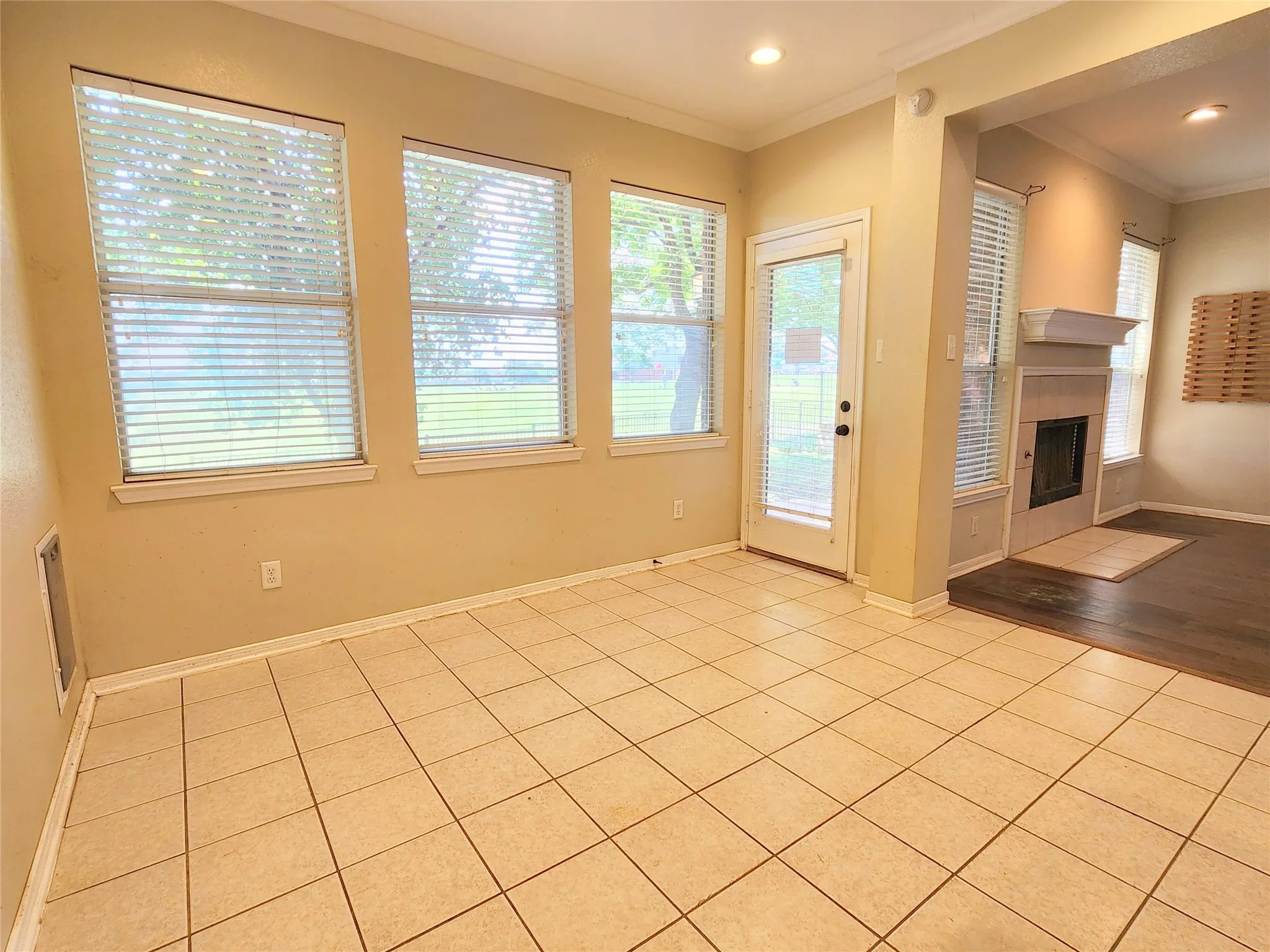 1st floor: Breakfast Nook