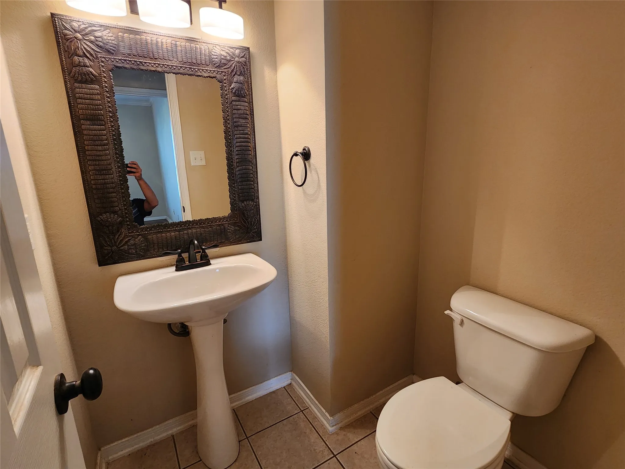 1st floor: half bath