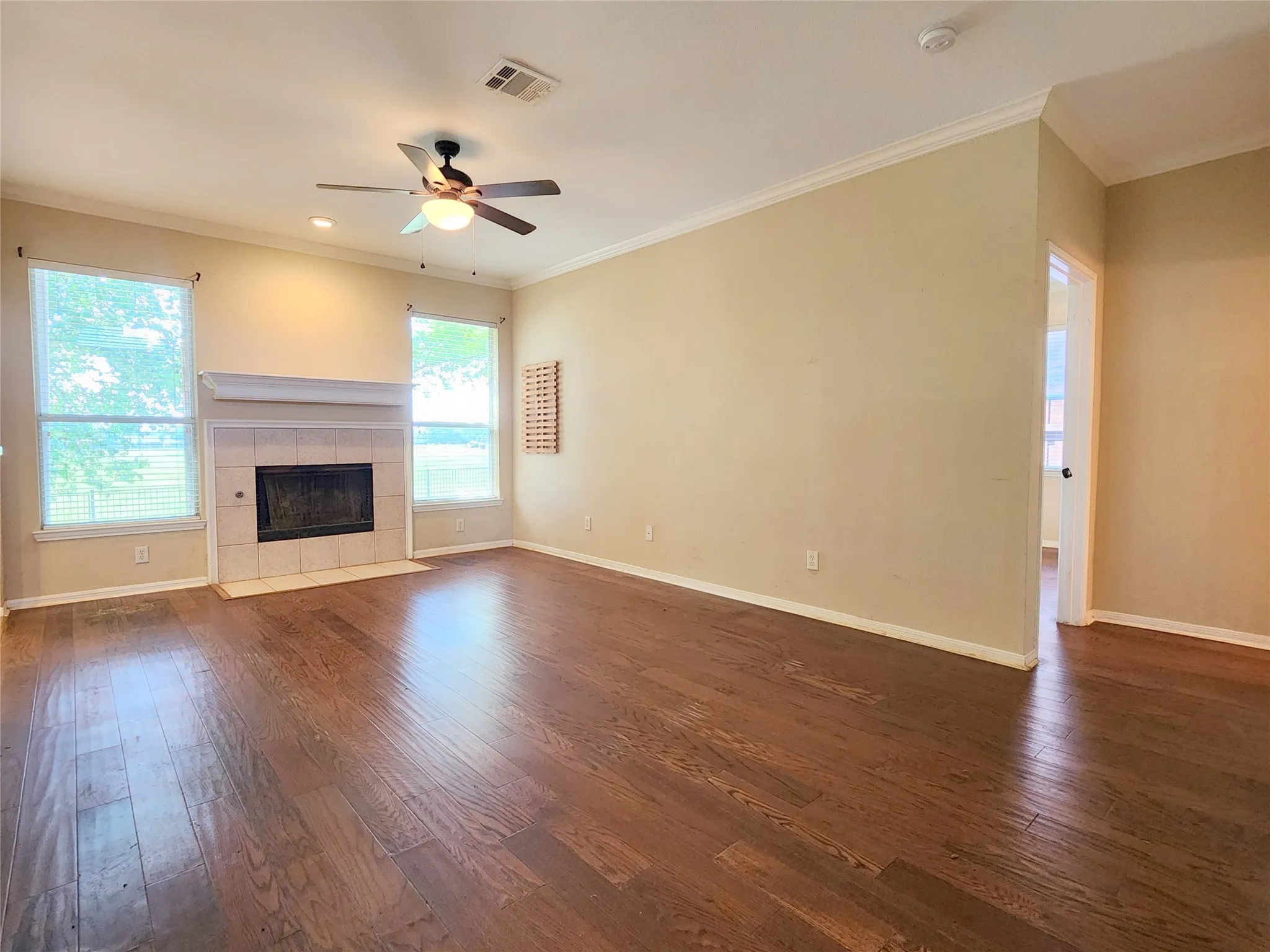 1st Floor: Living Room