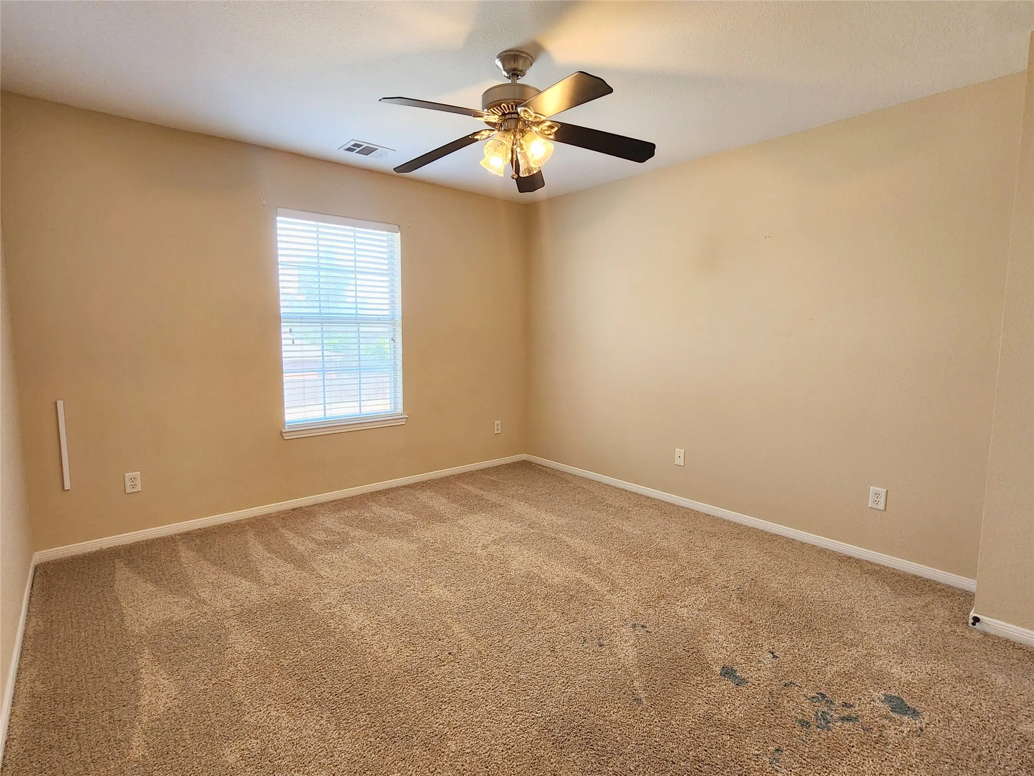 2nd floor: Bedroom 2
