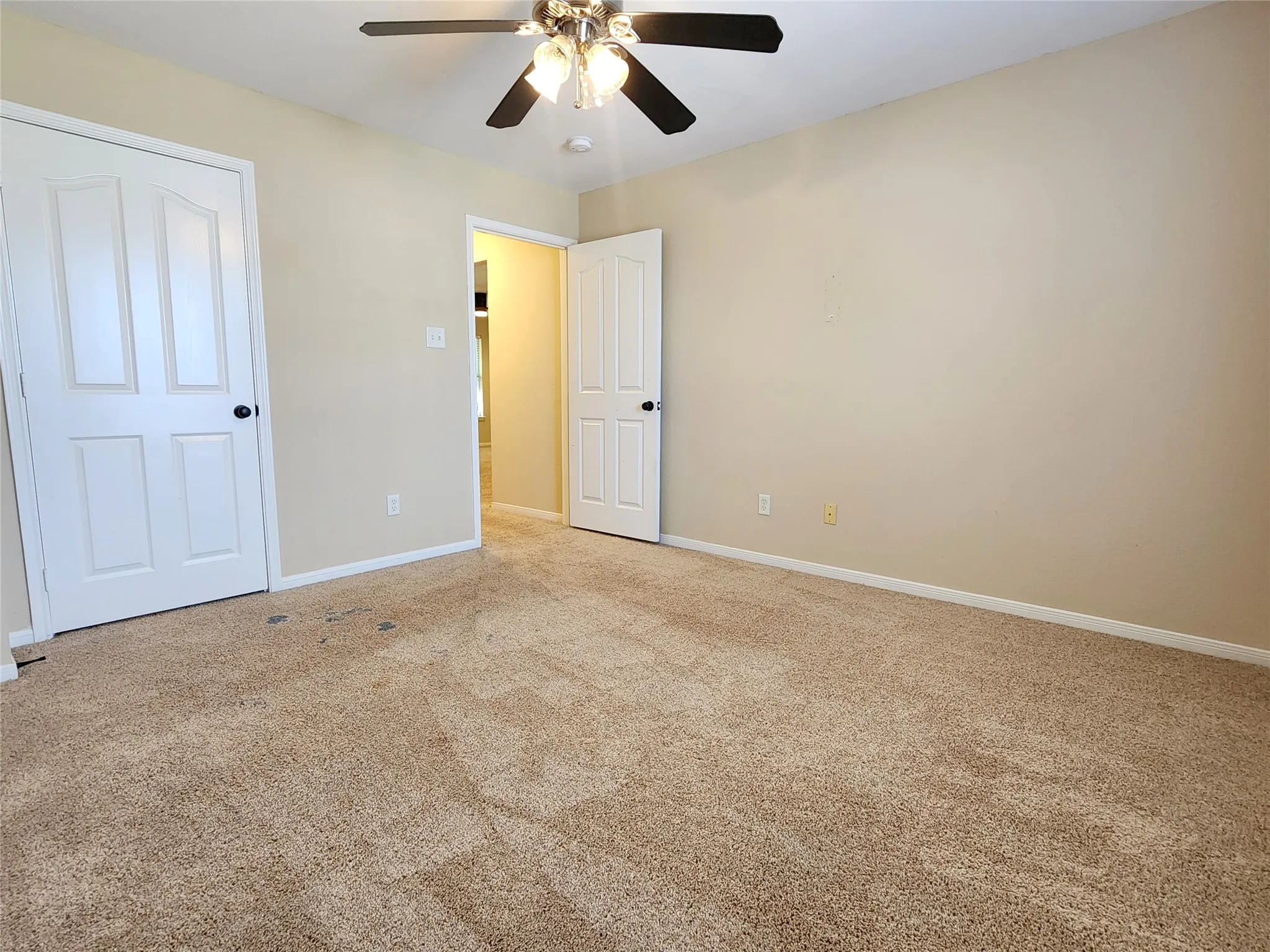 2nd floor: Bedroom 2