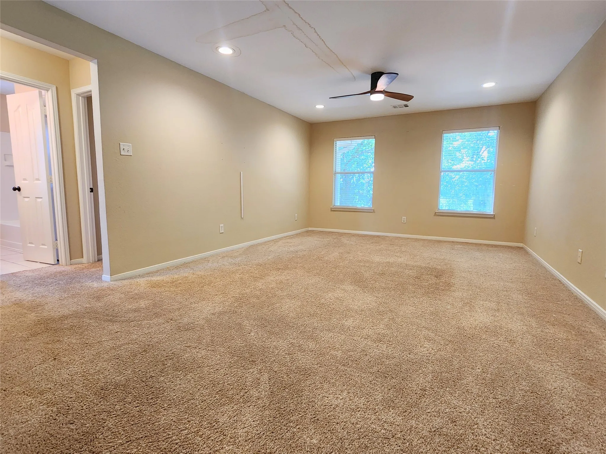 2nd floor: family room/loft