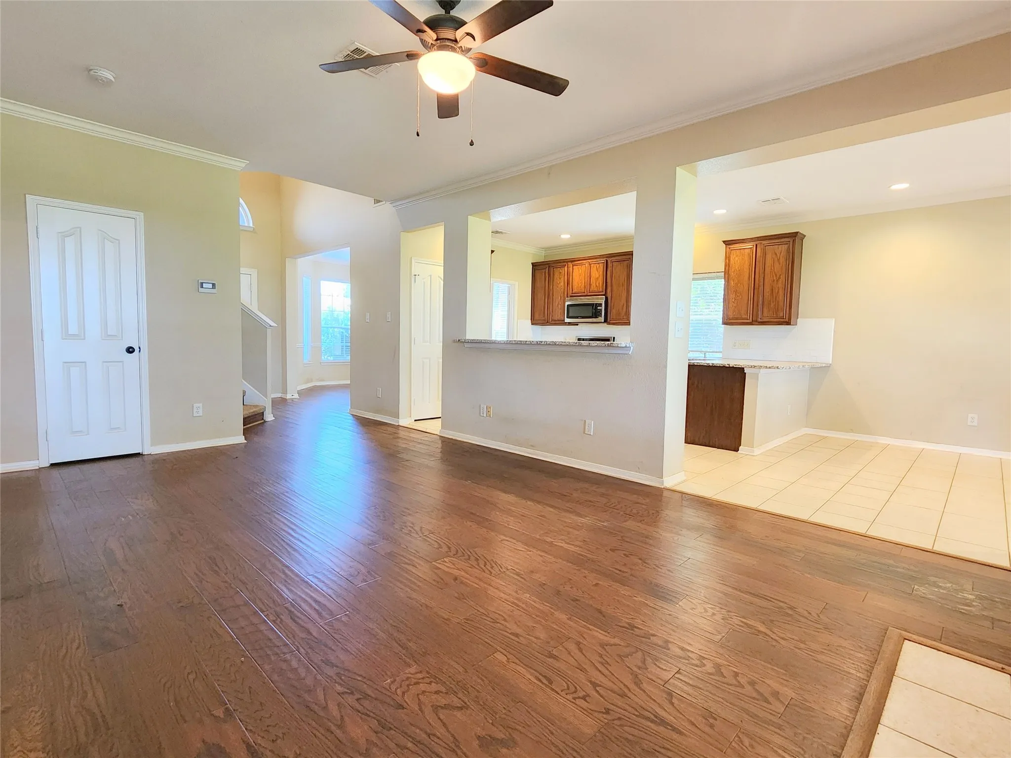 1st Floor: Living Room