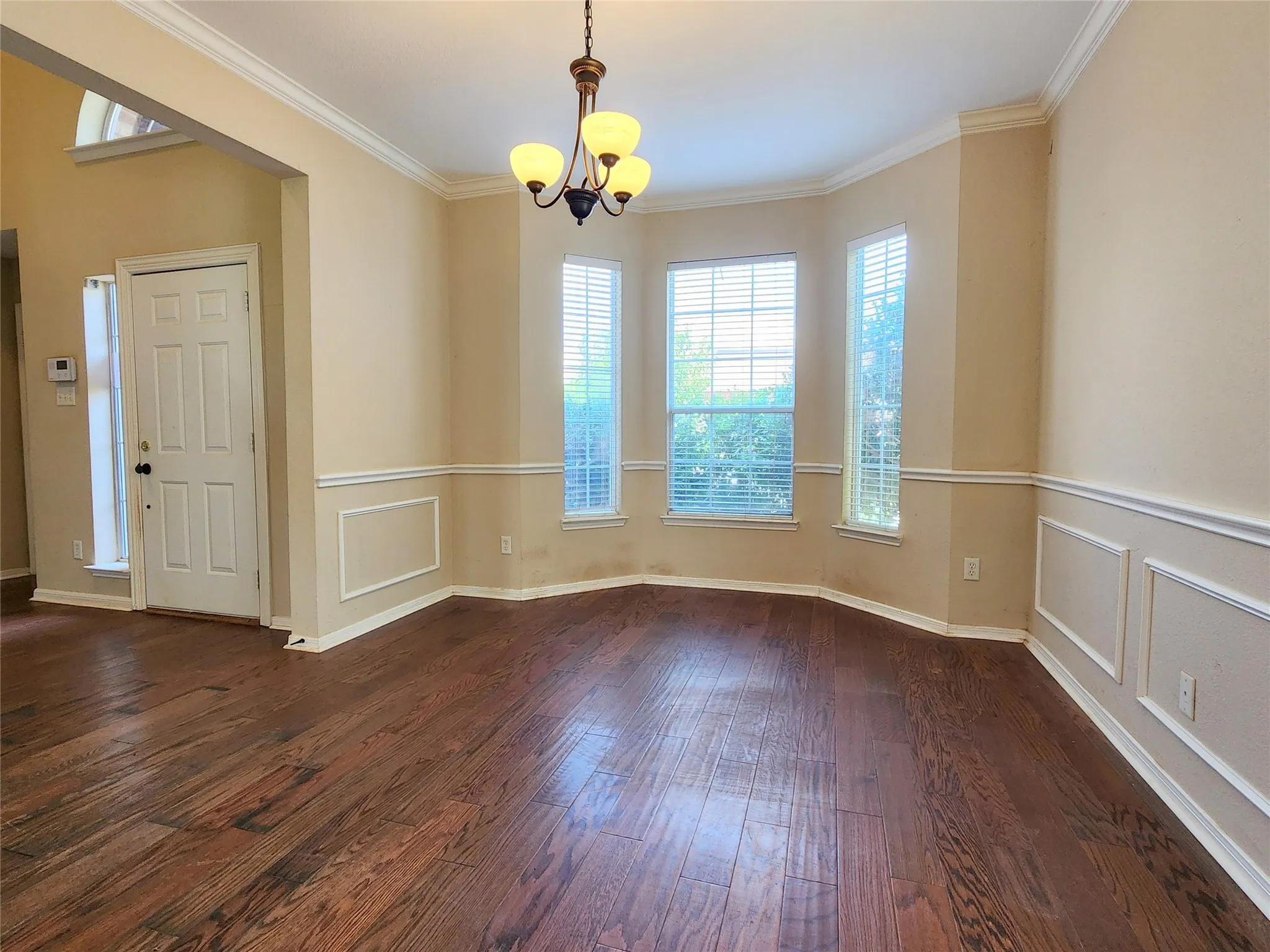1st floor: Dining Room