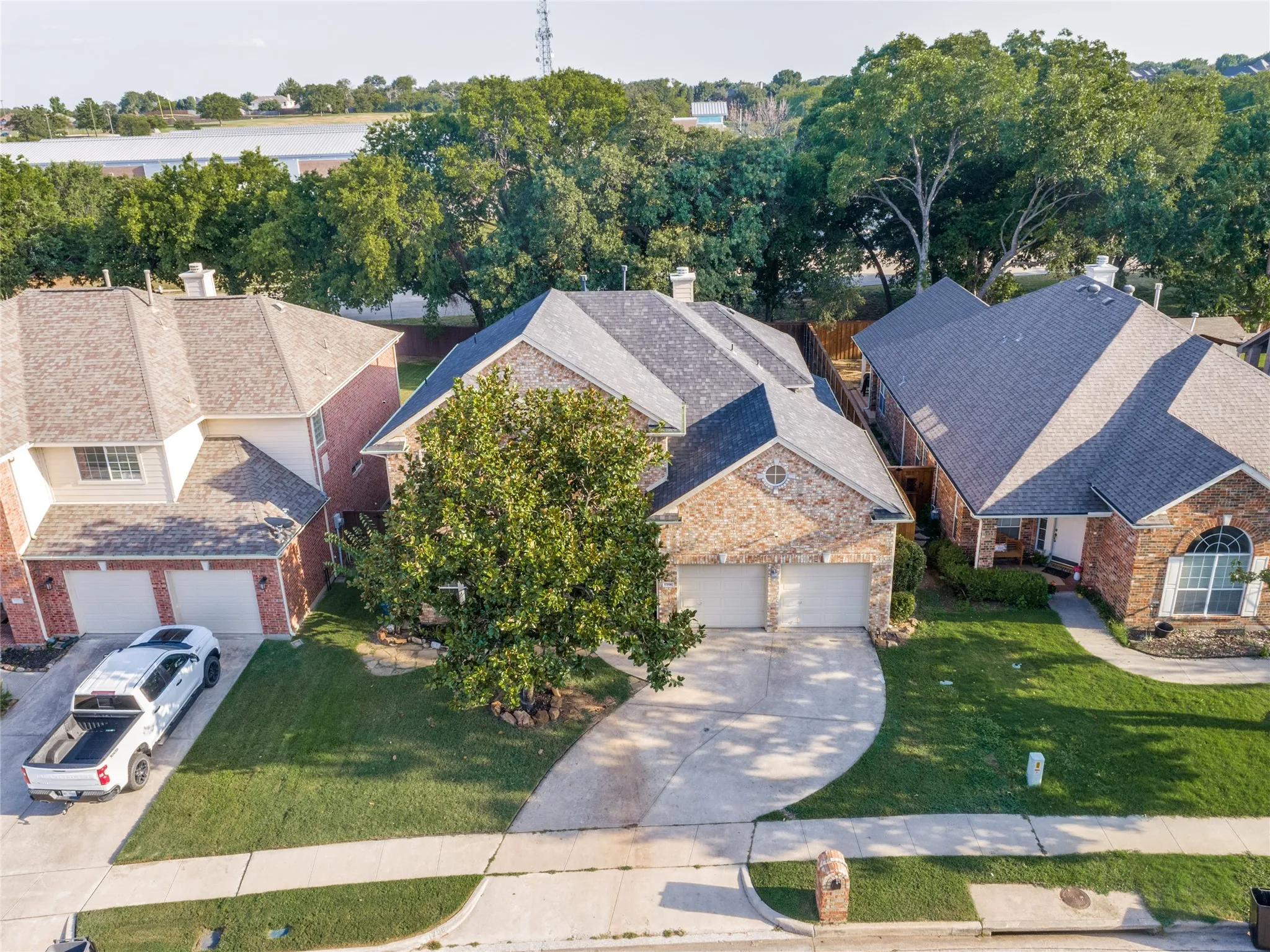 Single Family Residence For Sale in Denton County , 1706 Tealwood Lane, Corinth, Texas 76210, 4 Bedroom, 4 Bathroom, 2 Garage spaces, 2,743 Sqft, built in 1999, mls#21341997, Real Estate Agent in Corinth, Homes For Sale in Denton county, Homes For Sale in Corinth, Realtor in Corinth Texas, Real Estate Brokerage Independent Realty Texas, Luminita Cordes Realtor