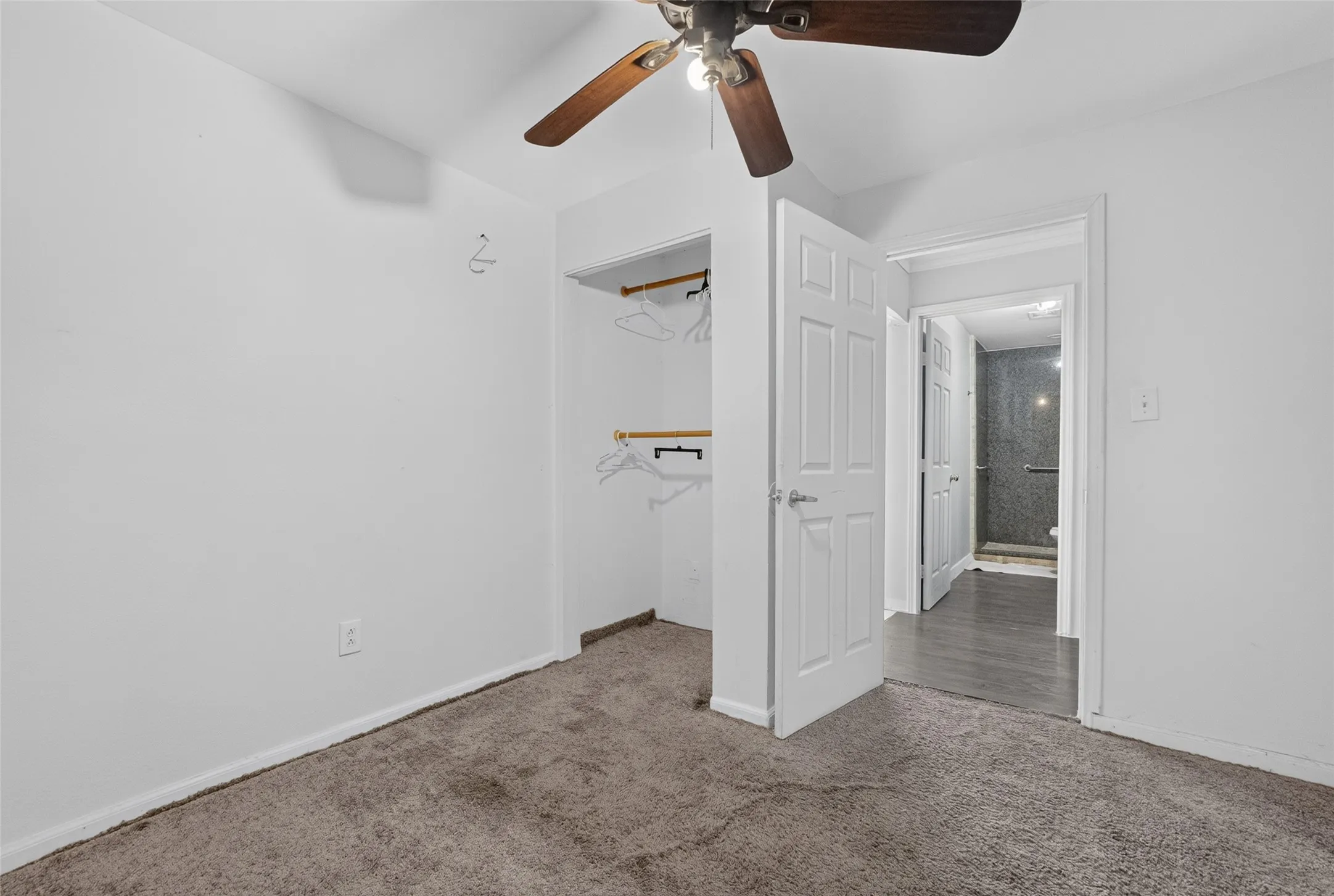 Single Family Residence For Sale in Tarrant County , 3108 Bideker Avenue, Fort Worth, Texas 76105, 4 Bedroom, 2 Bathroom, 1 Garage spaces, 1,320 Sqft, built in 1935, mls#21342180, Real Estate Agent in Fort Worth, Homes For Sale in Tarrant county, Homes For Sale in Fort Worth, Realtor in Fort Worth Texas, Real Estate Brokerage Independent Realty Texas, Luminita Cordes Realtor