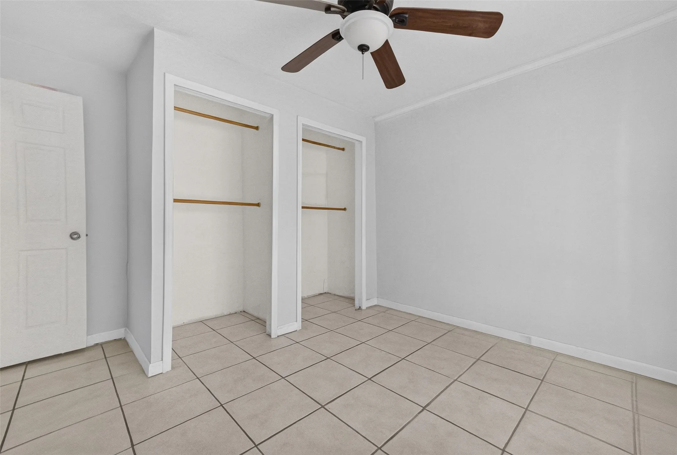 Single Family Residence For Sale in Tarrant County , 3108 Bideker Avenue, Fort Worth, Texas 76105, 4 Bedroom, 2 Bathroom, 1 Garage spaces, 1,320 Sqft, built in 1935, mls#21342180, Real Estate Agent in Fort Worth, Homes For Sale in Tarrant county, Homes For Sale in Fort Worth, Realtor in Fort Worth Texas, Real Estate Brokerage Independent Realty Texas, Luminita Cordes Realtor