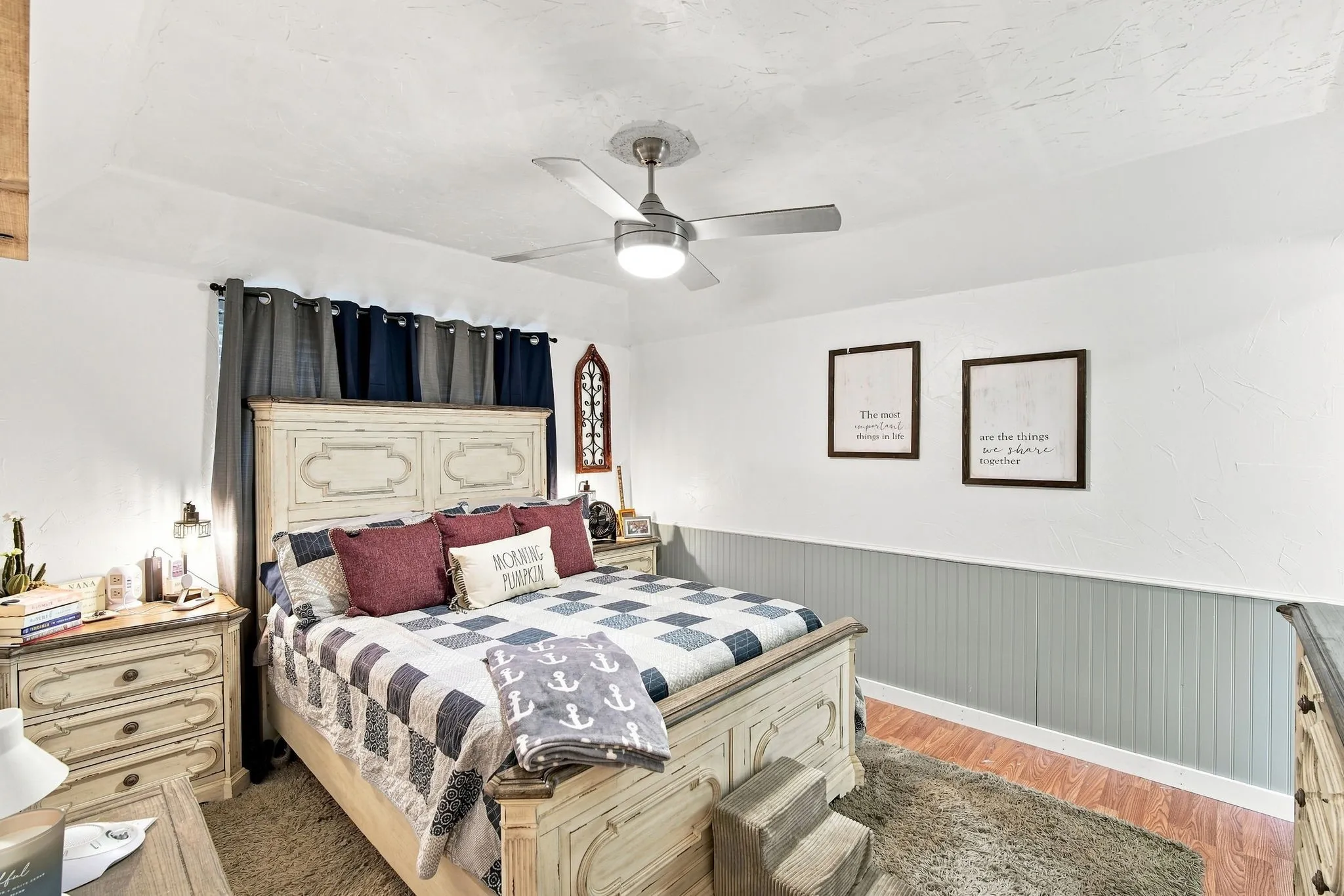 Single Family Residence For Sale in Ellis County , 300 Pebble Creek Lane, Red Oak, Texas 75154, 4 Bedroom, 2 Bathroom, Garage spaces, 1,724 Sqft, built in 1979, mls#21316982, Real Estate Agent in Red Oak, Homes For Sale in Ellis county, Homes For Sale in Red Oak, Realtor in Red Oak Texas, Real Estate Brokerage Independent Realty Texas, Luminita Cordes Realtor