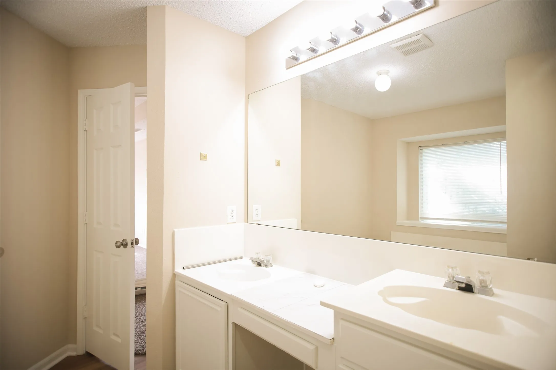 Single Family Residence For Sale in Collin County , 730 Bethany Lake Boulevard, Allen, Texas 75002, 4 Bedroom, 3 Bathroom, 2 Garage spaces, 4,022 Sqft, built in 2000, mls#21342185, Real Estate Agent in Allen, Homes For Sale in Collin county, Homes For Sale in Allen, Realtor in Allen Texas, Real Estate Brokerage Independent Realty Texas, Luminita Cordes Realtor