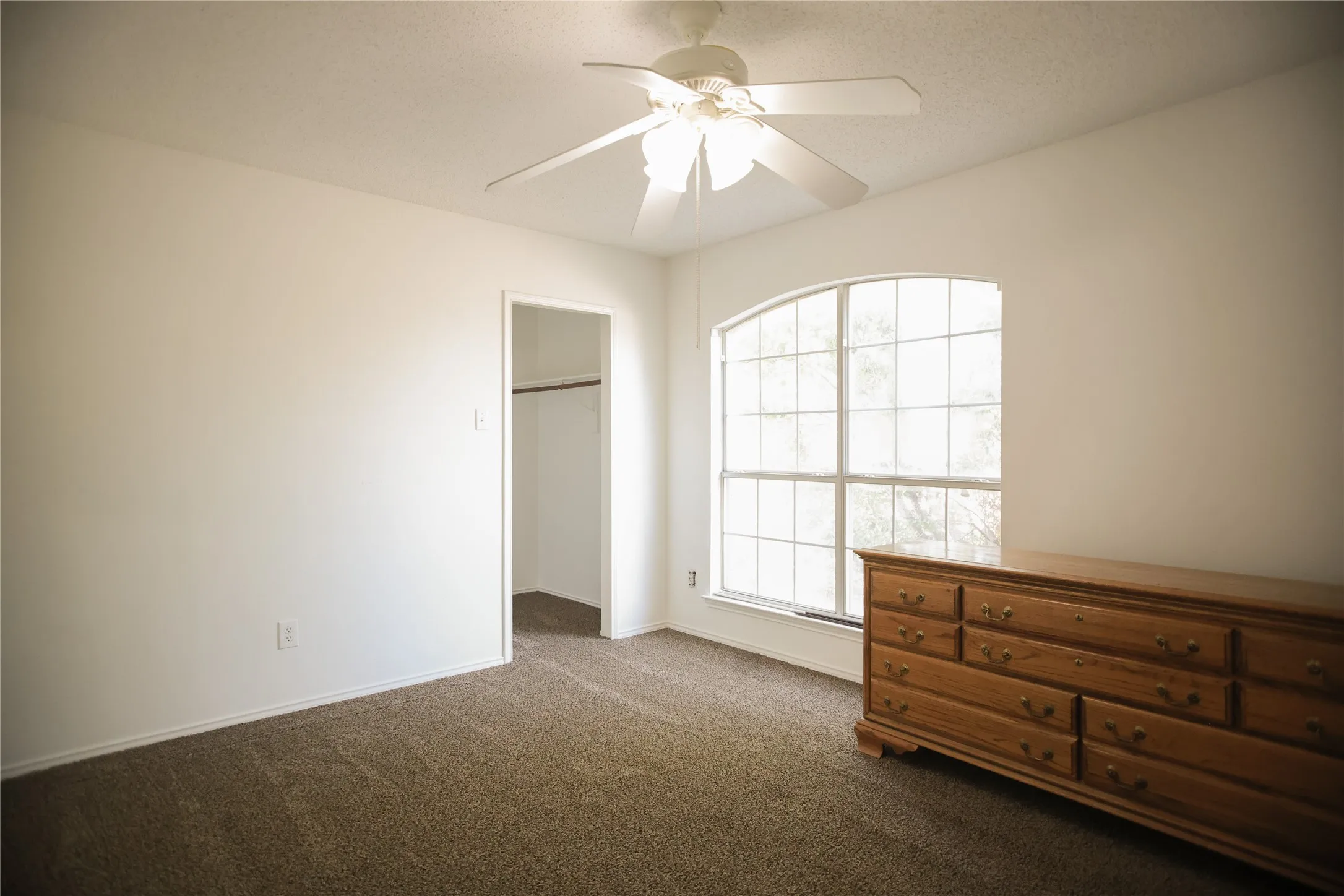 Single Family Residence For Sale in Collin County , 730 Bethany Lake Boulevard, Allen, Texas 75002, 4 Bedroom, 3 Bathroom, 2 Garage spaces, 4,022 Sqft, built in 2000, mls#21342185, Real Estate Agent in Allen, Homes For Sale in Collin county, Homes For Sale in Allen, Realtor in Allen Texas, Real Estate Brokerage Independent Realty Texas, Luminita Cordes Realtor