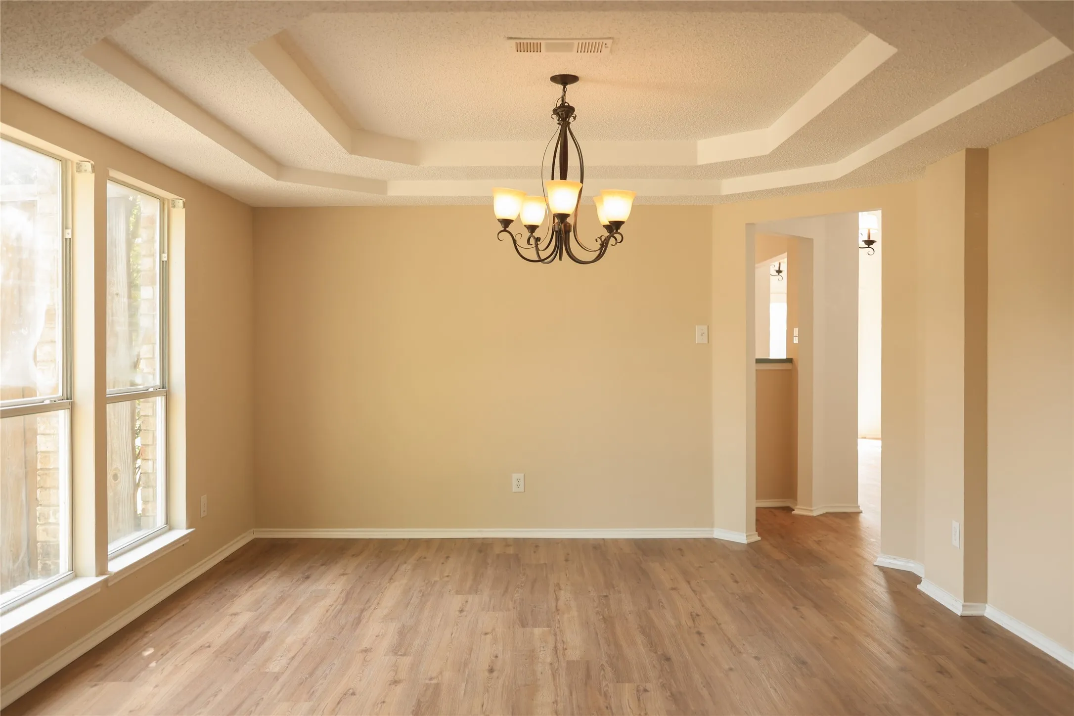 Single Family Residence For Sale in Collin County , 730 Bethany Lake Boulevard, Allen, Texas 75002, 4 Bedroom, 3 Bathroom, 2 Garage spaces, 4,022 Sqft, built in 2000, mls#21342185, Real Estate Agent in Allen, Homes For Sale in Collin county, Homes For Sale in Allen, Realtor in Allen Texas, Real Estate Brokerage Independent Realty Texas, Luminita Cordes Realtor