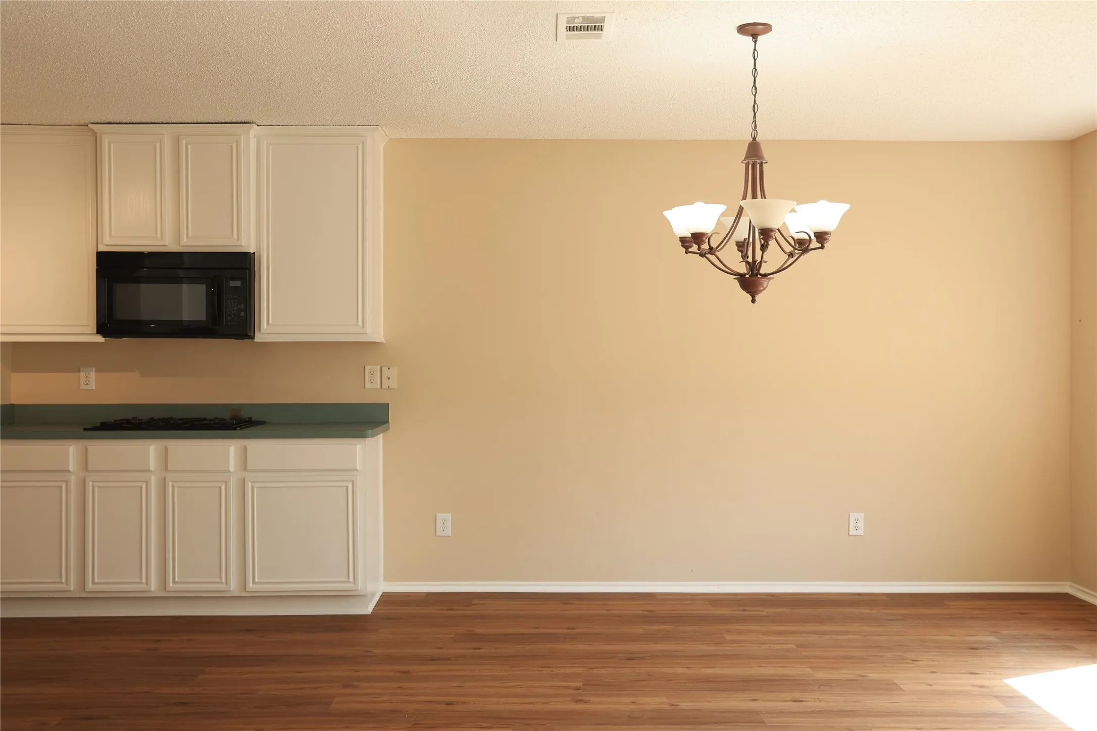 Single Family Residence For Sale in Collin County , 730 Bethany Lake Boulevard, Allen, Texas 75002, 4 Bedroom, 3 Bathroom, 2 Garage spaces, 4,022 Sqft, built in 2000, mls#21342185, Real Estate Agent in Allen, Homes For Sale in Collin county, Homes For Sale in Allen, Realtor in Allen Texas, Real Estate Brokerage Independent Realty Texas, Luminita Cordes Realtor