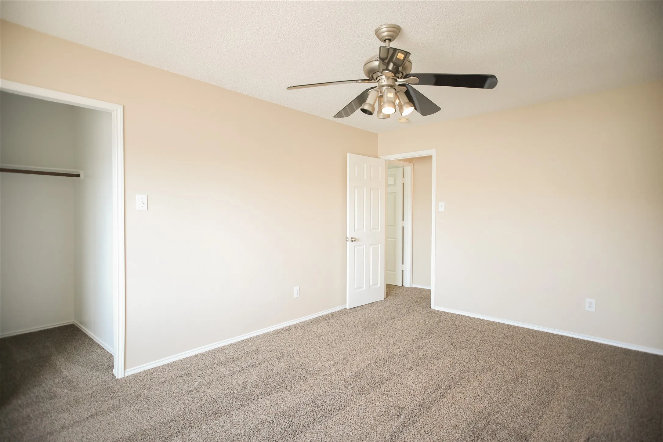 Single Family Residence For Sale in Collin County , 730 Bethany Lake Boulevard, Allen, Texas 75002, 4 Bedroom, 3 Bathroom, 2 Garage spaces, 4,022 Sqft, built in 2000, mls#21342185, Real Estate Agent in Allen, Homes For Sale in Collin county, Homes For Sale in Allen, Realtor in Allen Texas, Real Estate Brokerage Independent Realty Texas, Luminita Cordes Realtor