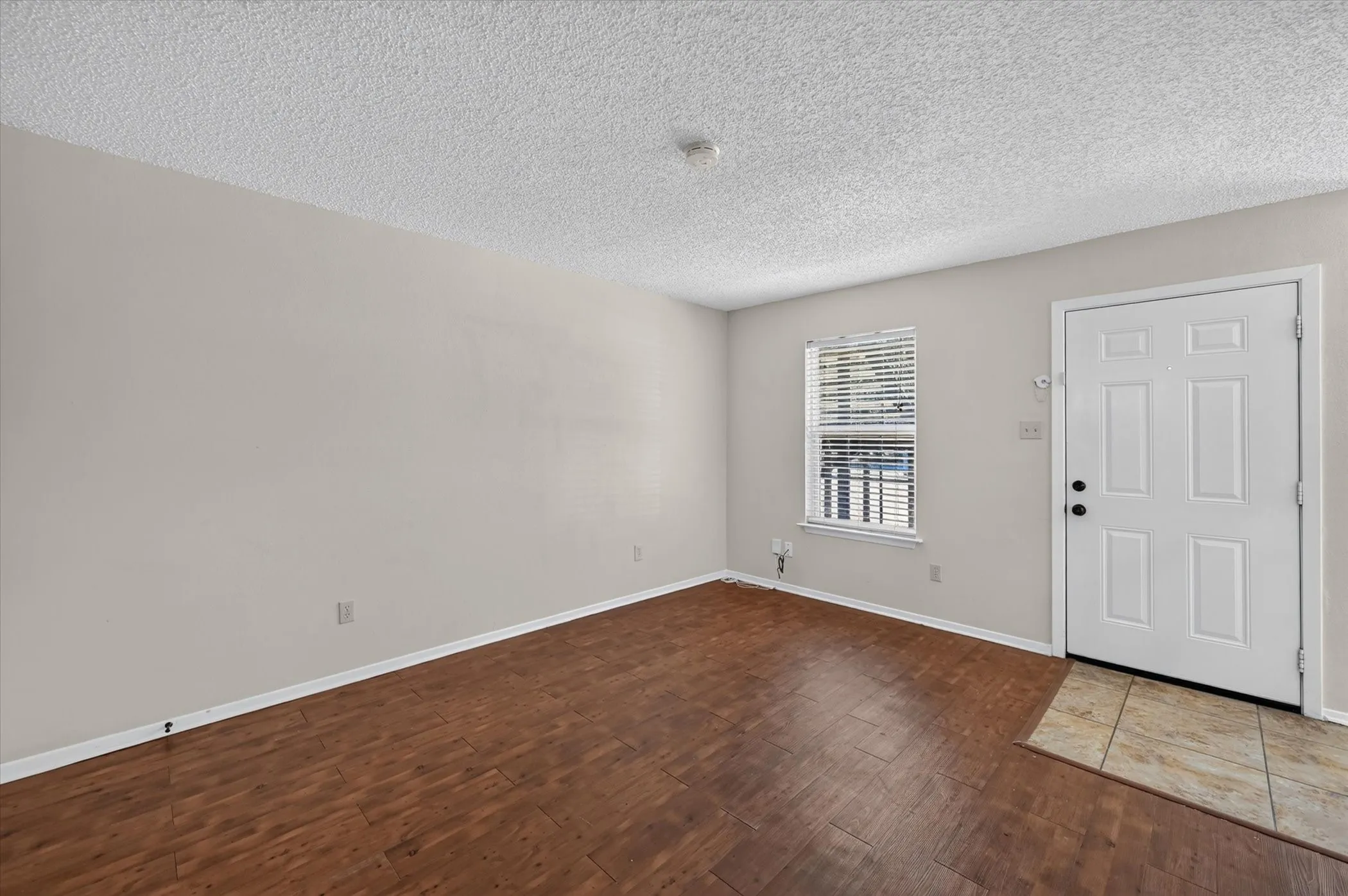 Quadruplex For Sale in Tarrant County , 620 Race Street, Crowley, Texas 76036, 8 Bedroom, 4 Bathroom, Garage spaces, 0 Sqft, built in 1985, mls#21342191, Real Estate Agent in Crowley, Homes For Sale in Tarrant county, Homes For Sale in Crowley, Realtor in Crowley Texas, Real Estate Brokerage Independent Realty Texas, Luminita Cordes Realtor