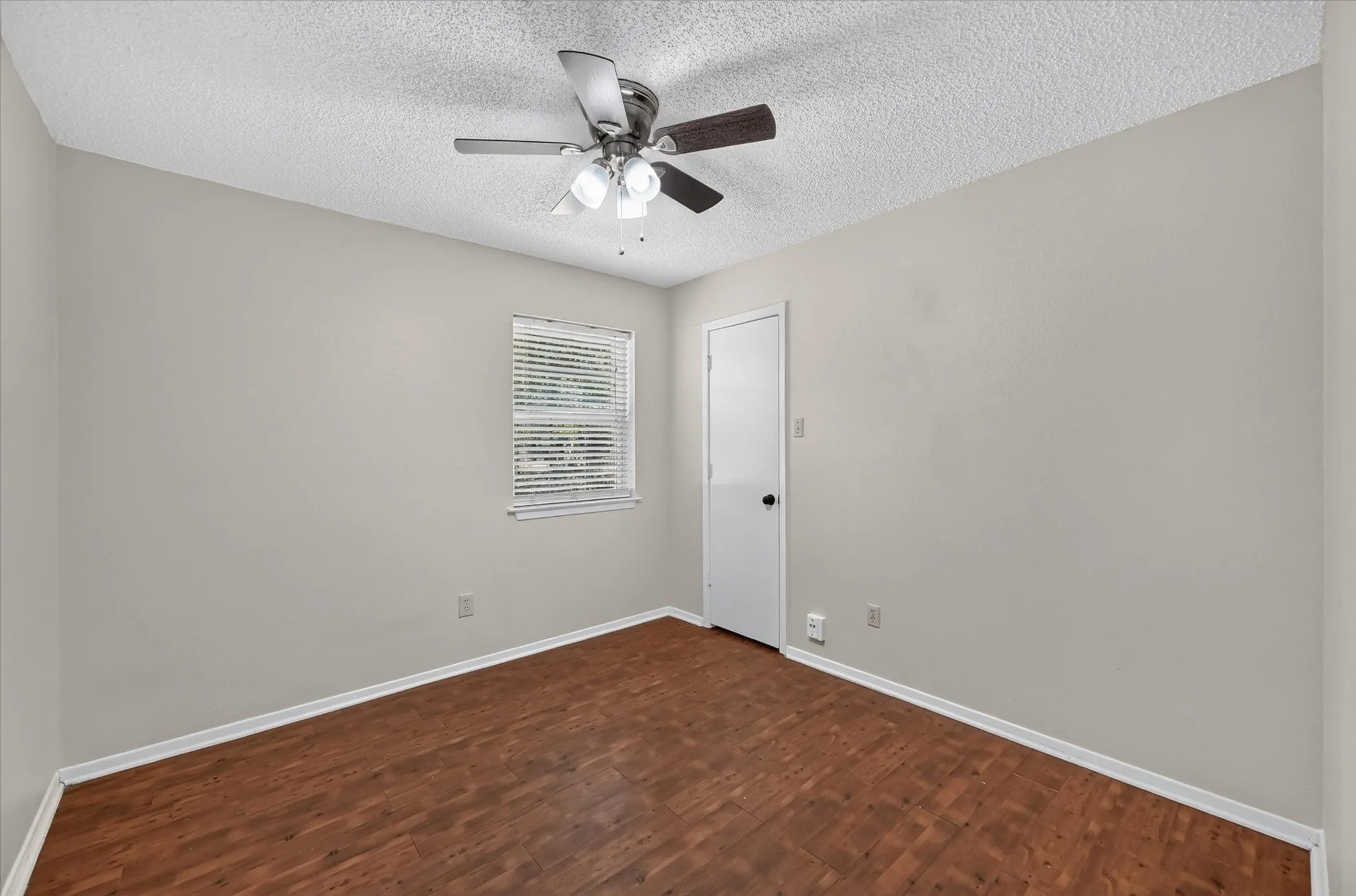 Quadruplex For Sale in Tarrant County , 620 Race Street, Crowley, Texas 76036, 8 Bedroom, 4 Bathroom, Garage spaces, 0 Sqft, built in 1985, mls#21342191, Real Estate Agent in Crowley, Homes For Sale in Tarrant county, Homes For Sale in Crowley, Realtor in Crowley Texas, Real Estate Brokerage Independent Realty Texas, Luminita Cordes Realtor