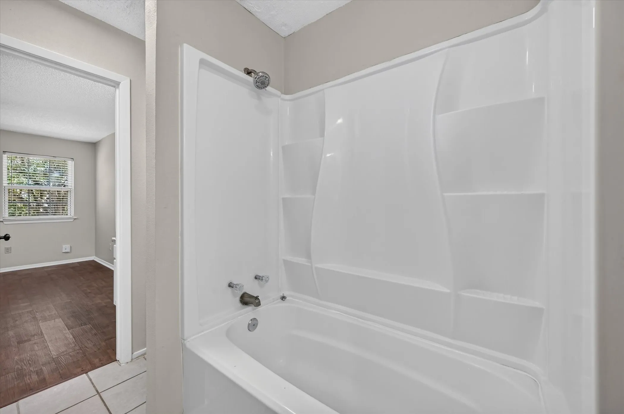Quadruplex For Sale in Tarrant County , 620 Race Street, Crowley, Texas 76036, 8 Bedroom, 4 Bathroom, Garage spaces, 0 Sqft, built in 1985, mls#21342191, Real Estate Agent in Crowley, Homes For Sale in Tarrant county, Homes For Sale in Crowley, Realtor in Crowley Texas, Real Estate Brokerage Independent Realty Texas, Luminita Cordes Realtor