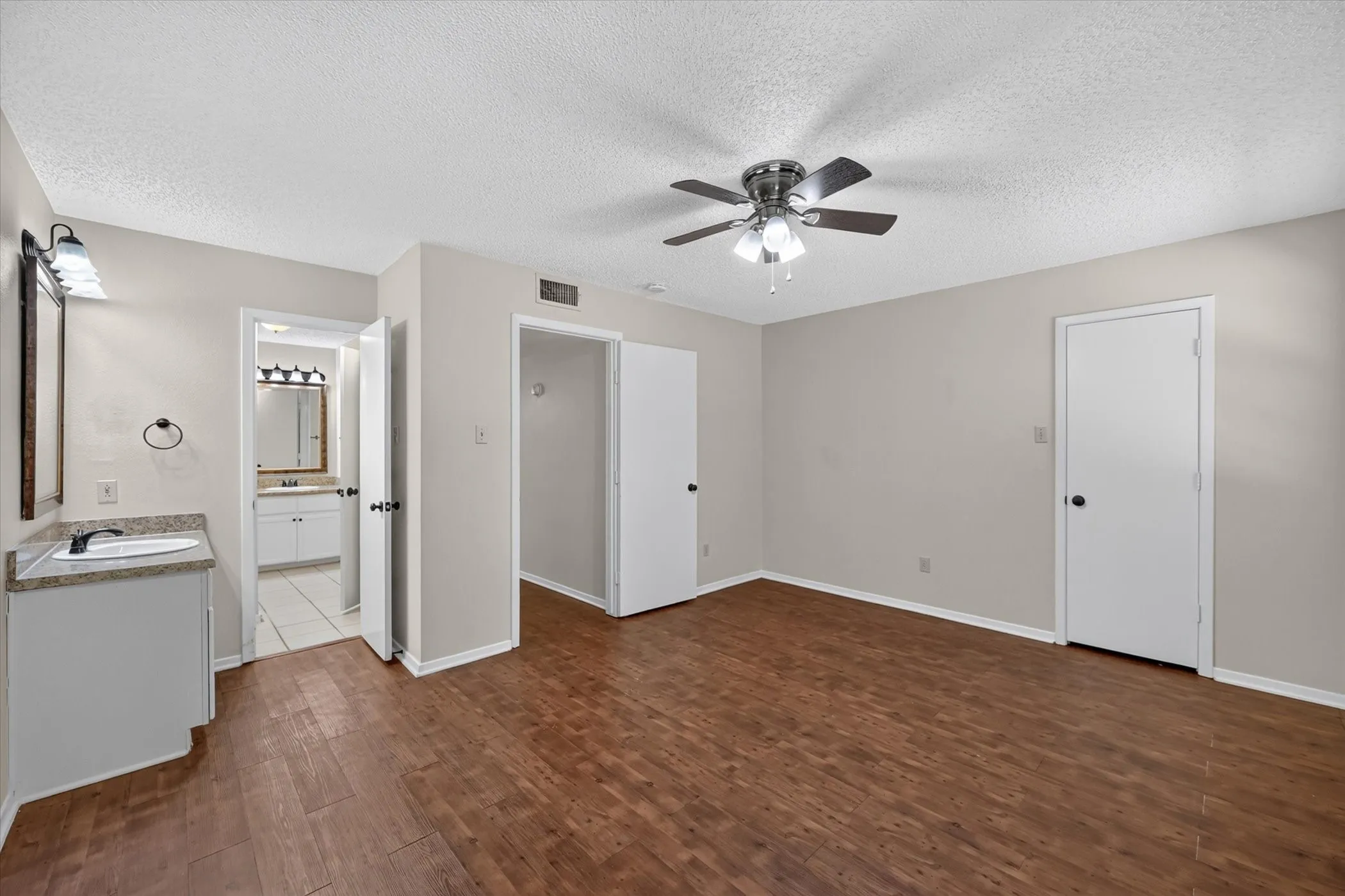 Quadruplex For Sale in Tarrant County , 620 Race Street, Crowley, Texas 76036, 8 Bedroom, 4 Bathroom, Garage spaces, 0 Sqft, built in 1985, mls#21342191, Real Estate Agent in Crowley, Homes For Sale in Tarrant county, Homes For Sale in Crowley, Realtor in Crowley Texas, Real Estate Brokerage Independent Realty Texas, Luminita Cordes Realtor