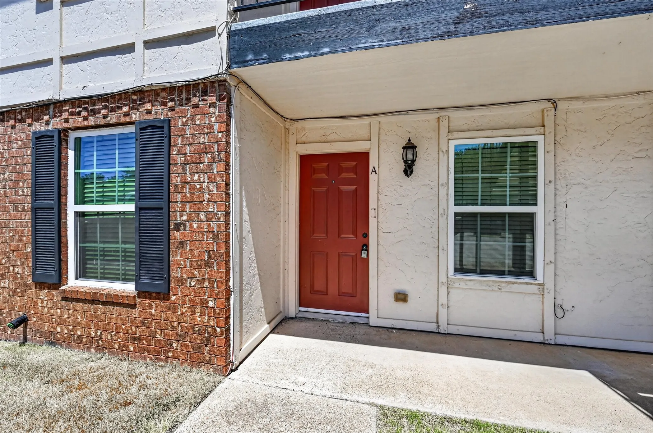 Quadruplex For Sale in Tarrant County , 620 Race Street, Crowley, Texas 76036, 8 Bedroom, 4 Bathroom, Garage spaces, 0 Sqft, built in 1985, mls#21342191, Real Estate Agent in Crowley, Homes For Sale in Tarrant county, Homes For Sale in Crowley, Realtor in Crowley Texas, Real Estate Brokerage Independent Realty Texas, Luminita Cordes Realtor
