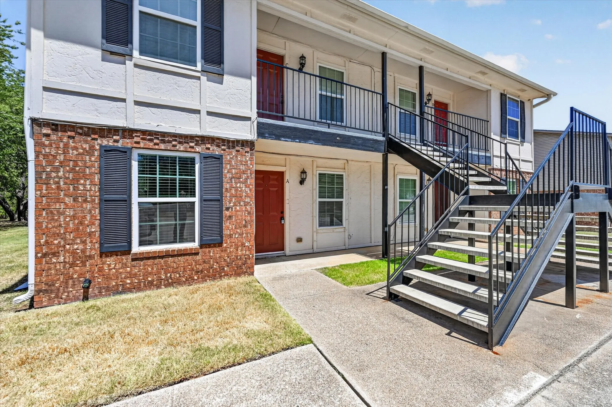 Quadruplex For Sale in Tarrant County , 620 Race Street, Crowley, Texas 76036, 8 Bedroom, 4 Bathroom, Garage spaces, 0 Sqft, built in 1985, mls#21342191, Real Estate Agent in Crowley, Homes For Sale in Tarrant county, Homes For Sale in Crowley, Realtor in Crowley Texas, Real Estate Brokerage Independent Realty Texas, Luminita Cordes Realtor