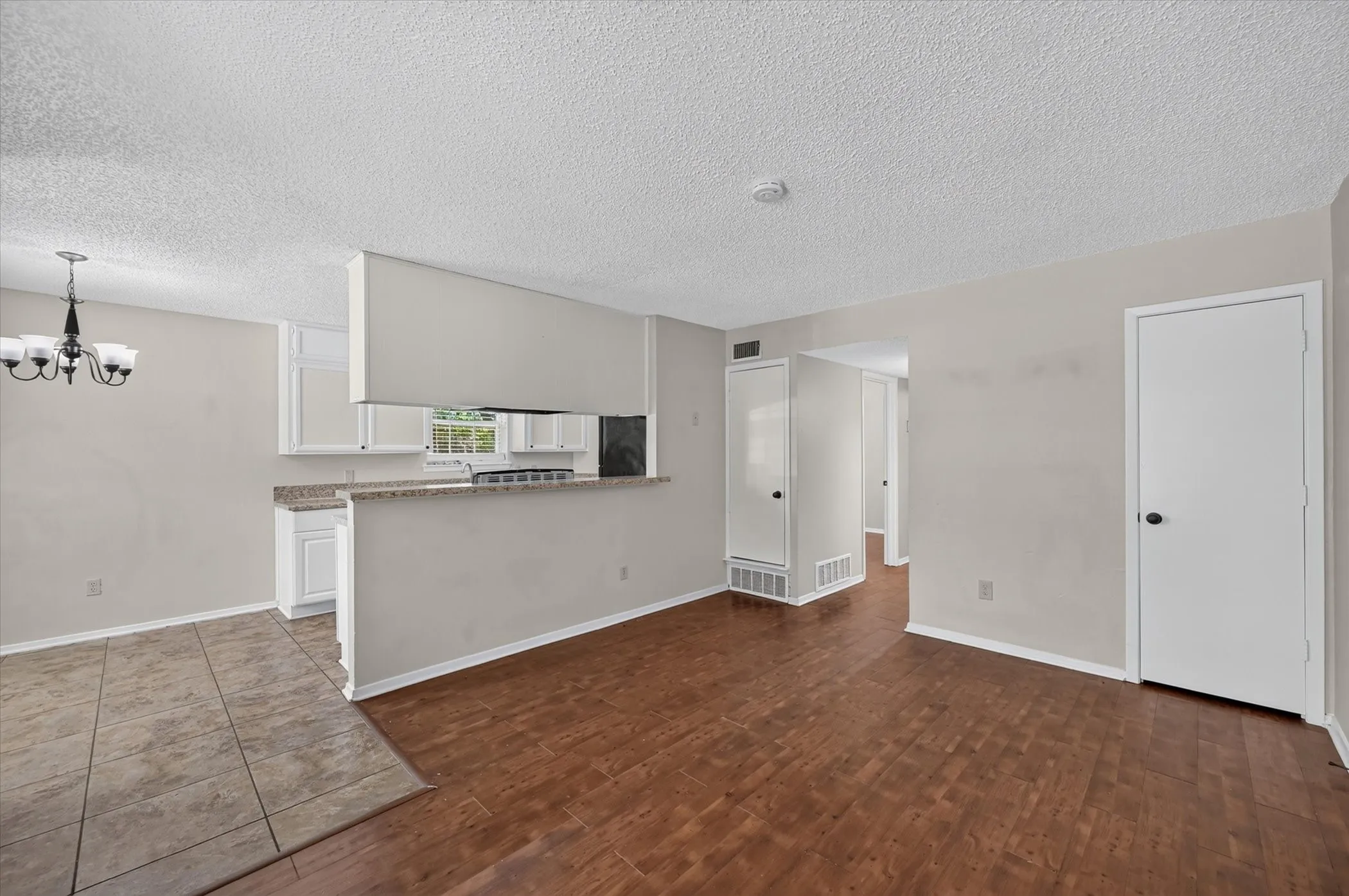 Quadruplex For Sale in Tarrant County , 620 Race Street, Crowley, Texas 76036, 8 Bedroom, 4 Bathroom, Garage spaces, 0 Sqft, built in 1985, mls#21342191, Real Estate Agent in Crowley, Homes For Sale in Tarrant county, Homes For Sale in Crowley, Realtor in Crowley Texas, Real Estate Brokerage Independent Realty Texas, Luminita Cordes Realtor