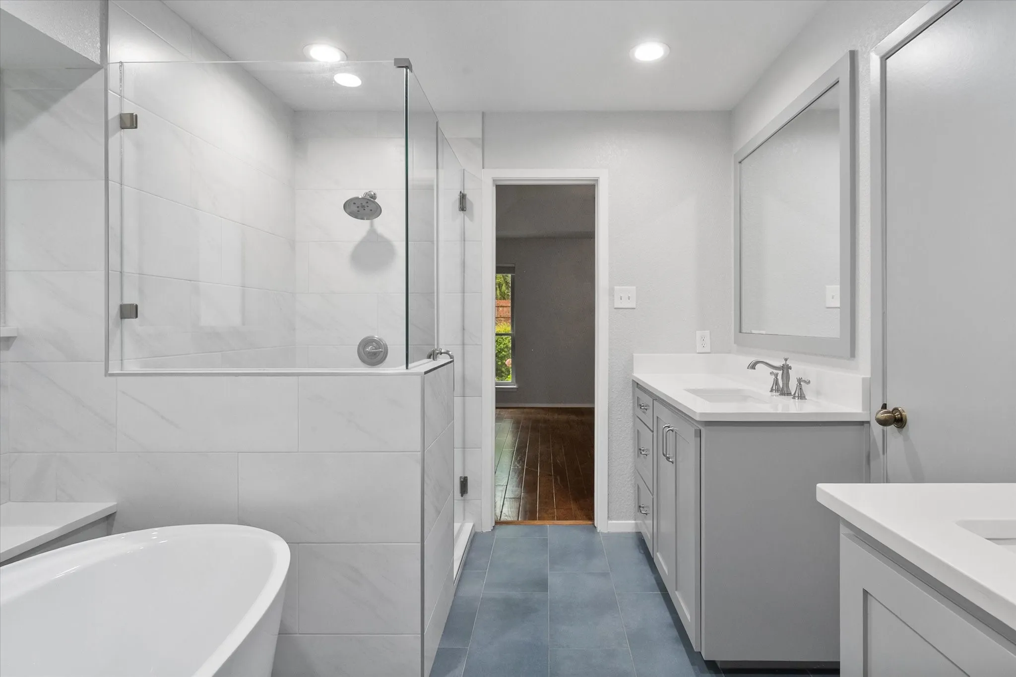Primary Bathroom w/ Quartz Counters