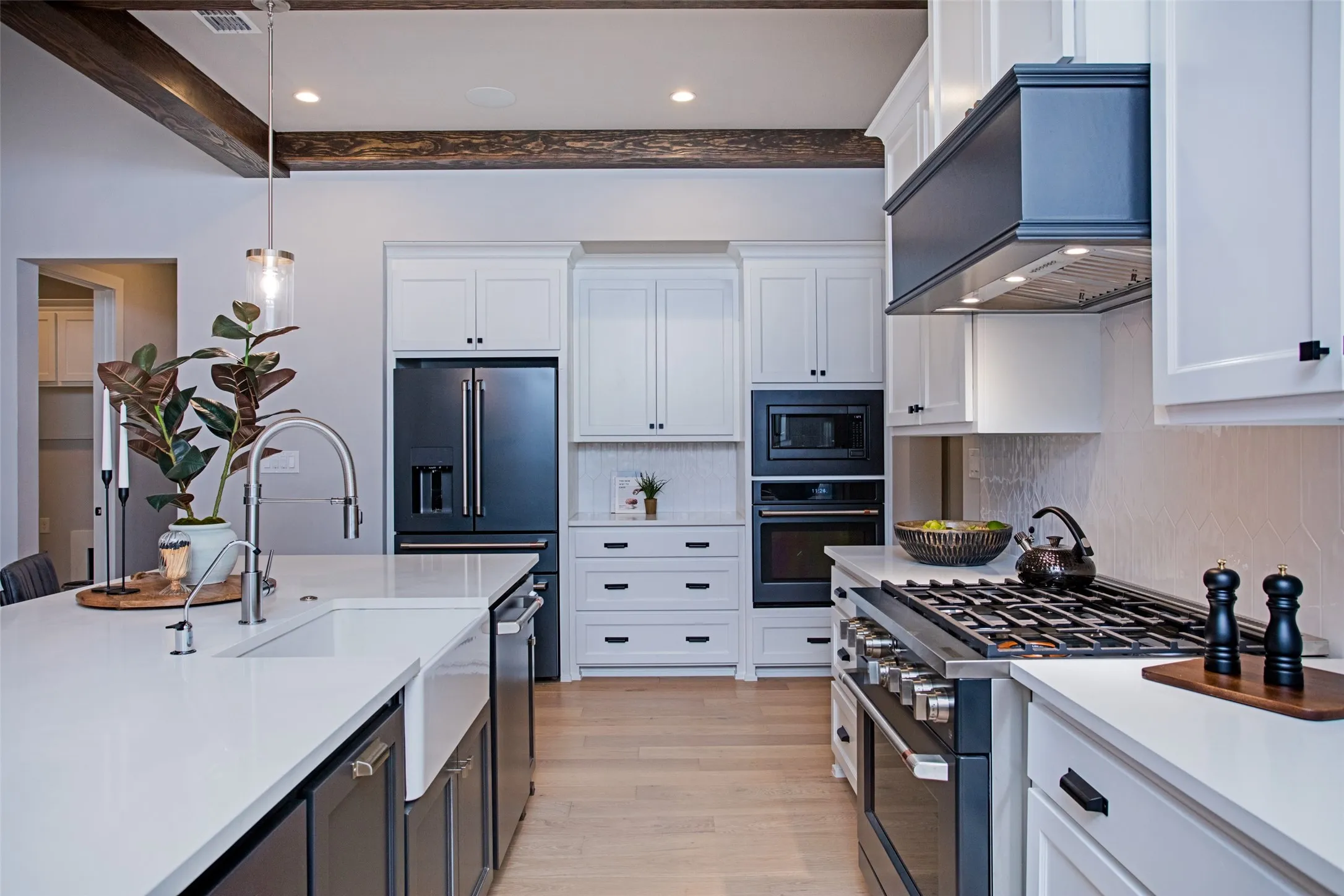 Beautiful black appliances