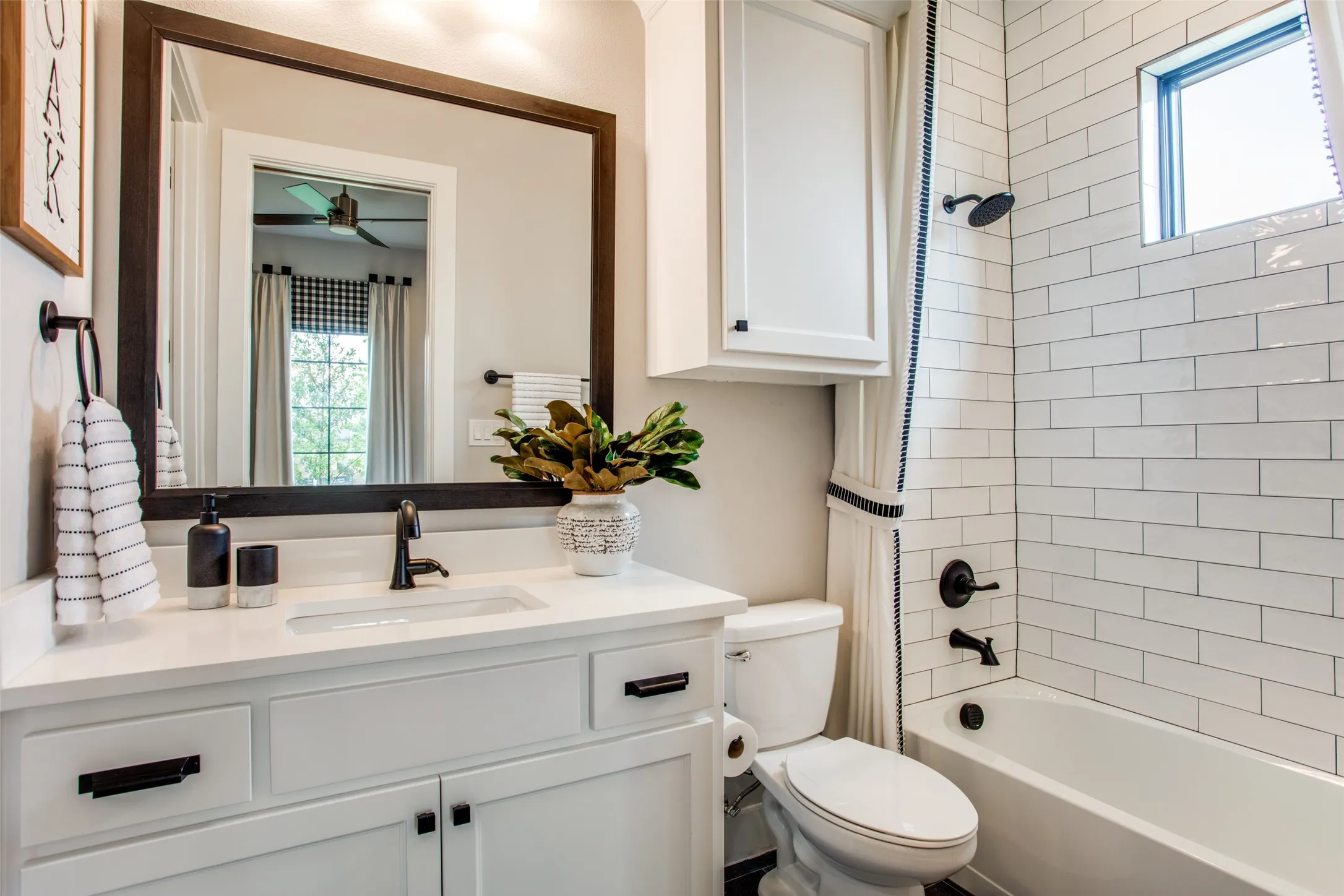 Single Family Residence For Sale in Tarrant County , 628 Verona Drive, Haslet, Texas 76052, 5 Bedroom, 7 Bathroom, 3 Garage spaces, 4,437 Sqft, built in 2022, mls#21340189, Real Estate Agent in Haslet, Homes For Sale in Tarrant county, Homes For Sale in Haslet, Realtor in Haslet Texas, Real Estate Brokerage Independent Realty Texas, Luminita Cordes Realtor