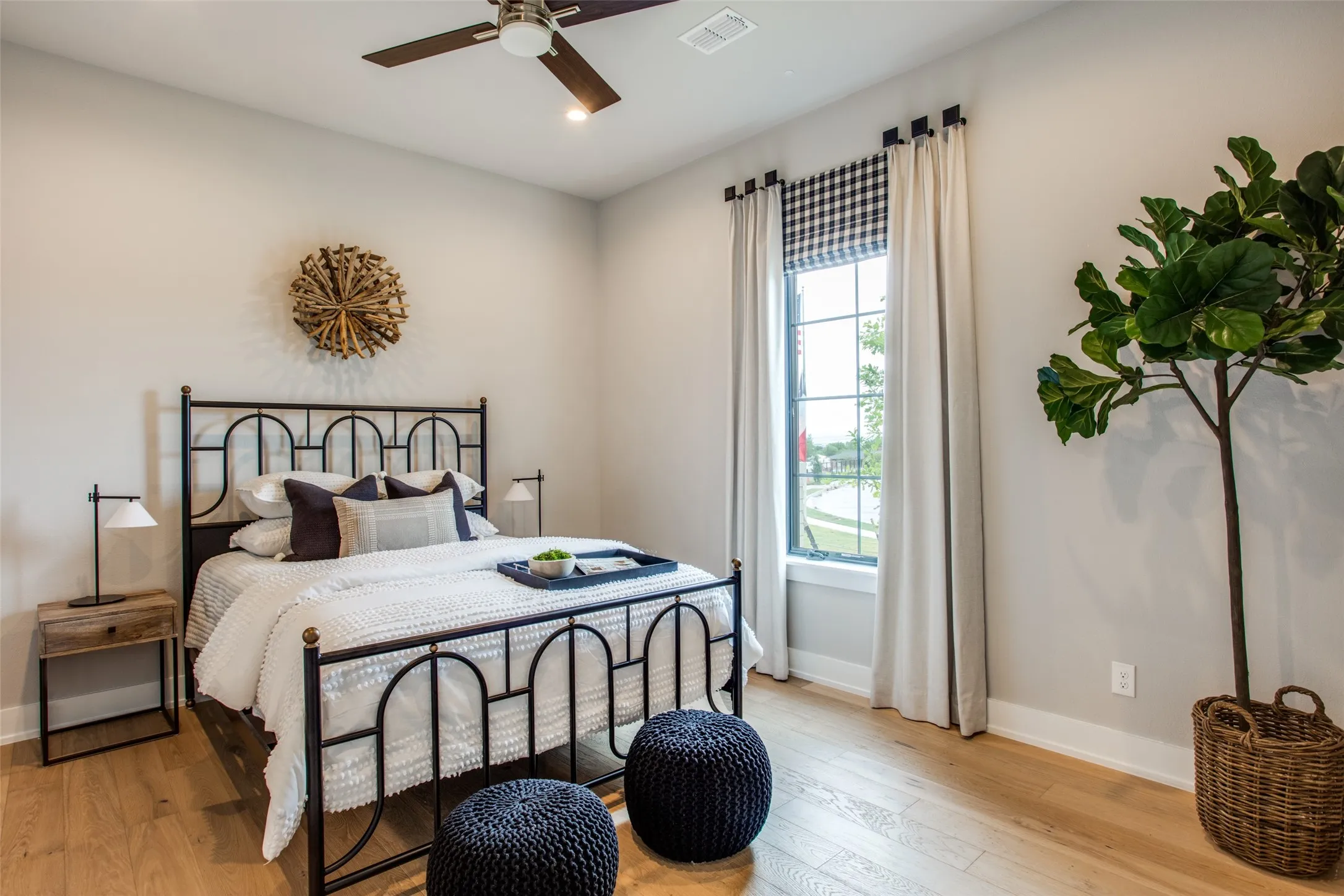 Single Family Residence For Sale in Tarrant County , 628 Verona Drive, Haslet, Texas 76052, 5 Bedroom, 7 Bathroom, 3 Garage spaces, 4,437 Sqft, built in 2022, mls#21340189, Real Estate Agent in Haslet, Homes For Sale in Tarrant county, Homes For Sale in Haslet, Realtor in Haslet Texas, Real Estate Brokerage Independent Realty Texas, Luminita Cordes Realtor