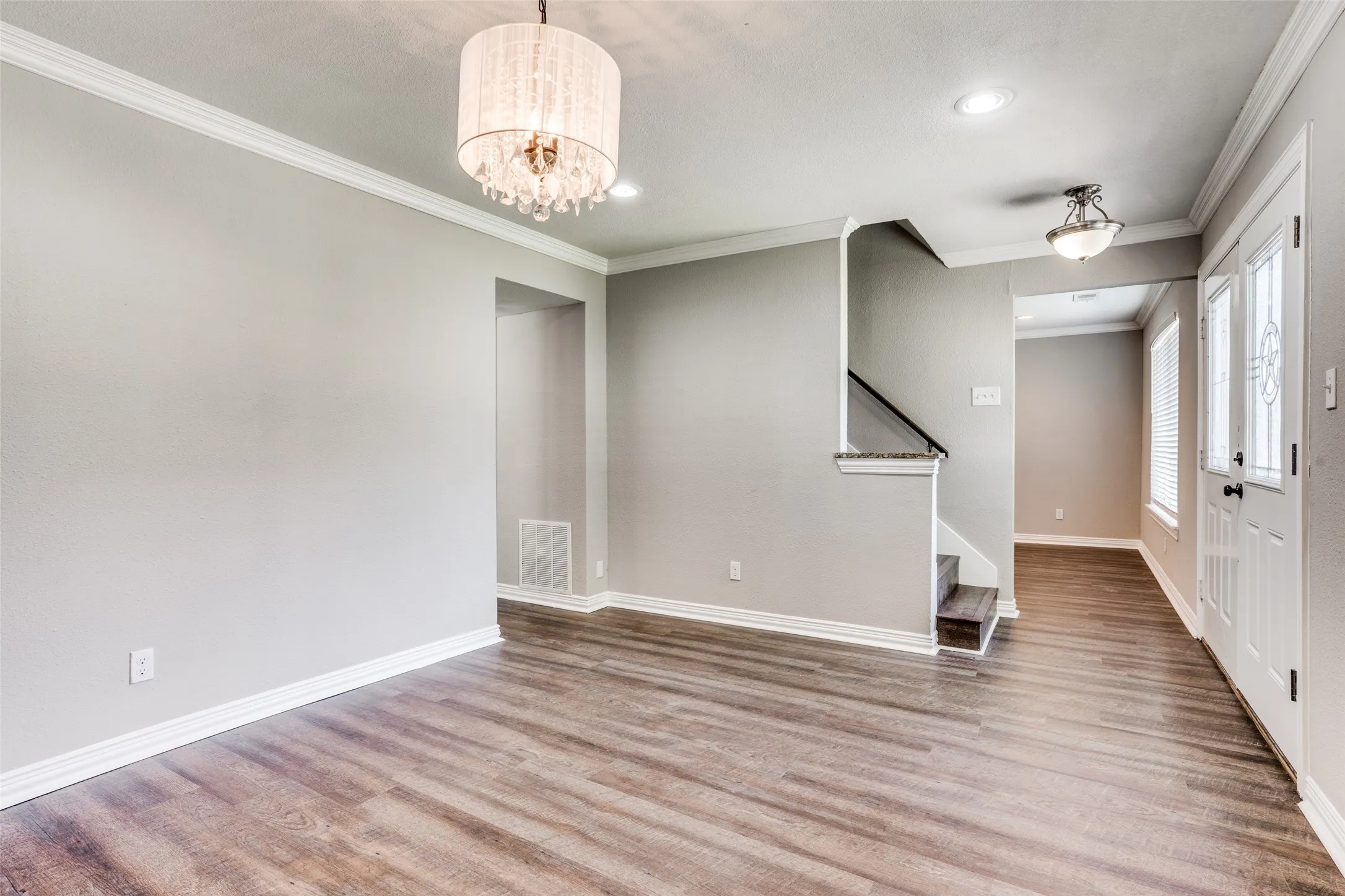 Single Family Residence For Rent in Dallas County , 3642 Ridgebriar Drive, Dallas, Texas 75234, 4 Bedroom, 3 Bathroom, 2 Garage spaces, 2,155 Sqft, built in 1962, mls#21341819, Real Estate Agent in Dallas, Homes For Rent in Dallas county, Homes For Rent in Dallas, Realtor in Dallas Texas, Real Estate Brokerage Independent Realty Texas, Luminita Cordes Realtor