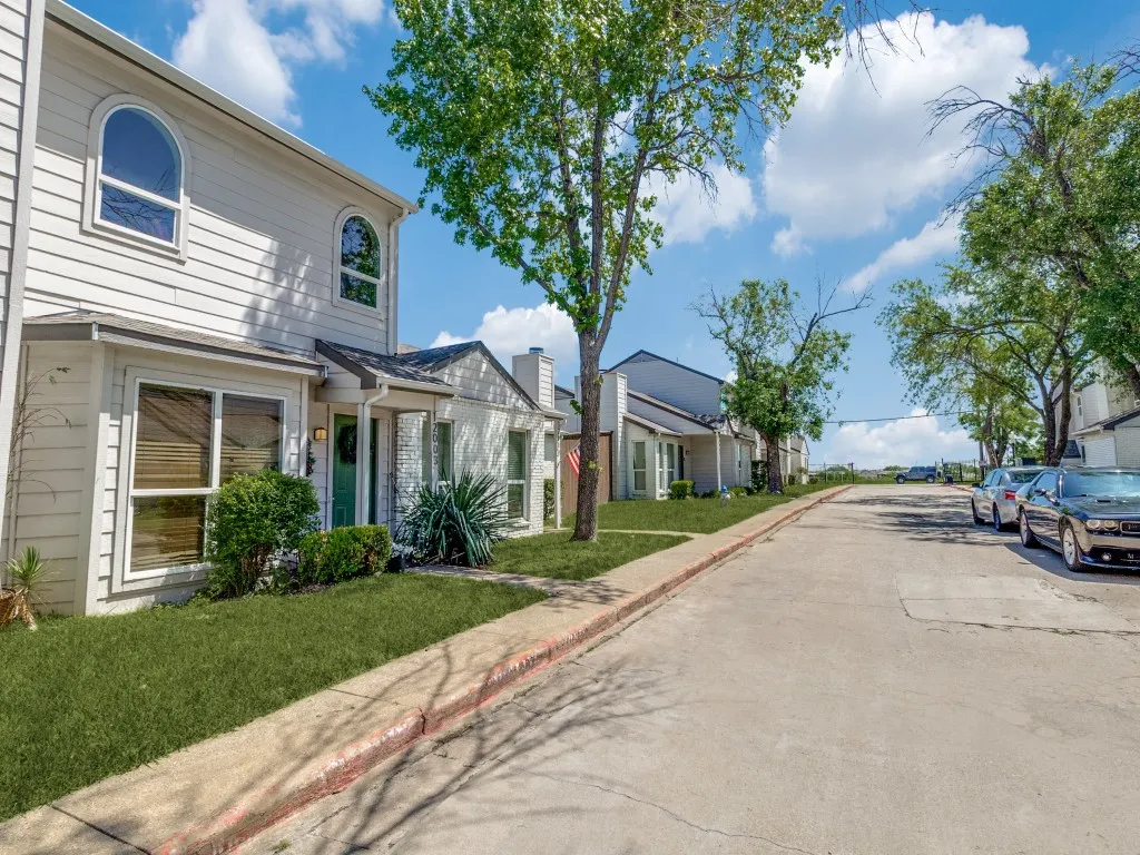 For Sale in Dallas County , 9524 Military Parkway, Dallas, Texas 75227, 0, 0, Garage spaces, 0 Sqft, built in 1983, mls#21342108, Real Estate Agent in Dallas, Homes For Sale in Dallas county, Homes For Sale in Dallas, Realtor in Dallas Texas, Real Estate Brokerage Independent Realty Texas, Luminita Cordes Realtor