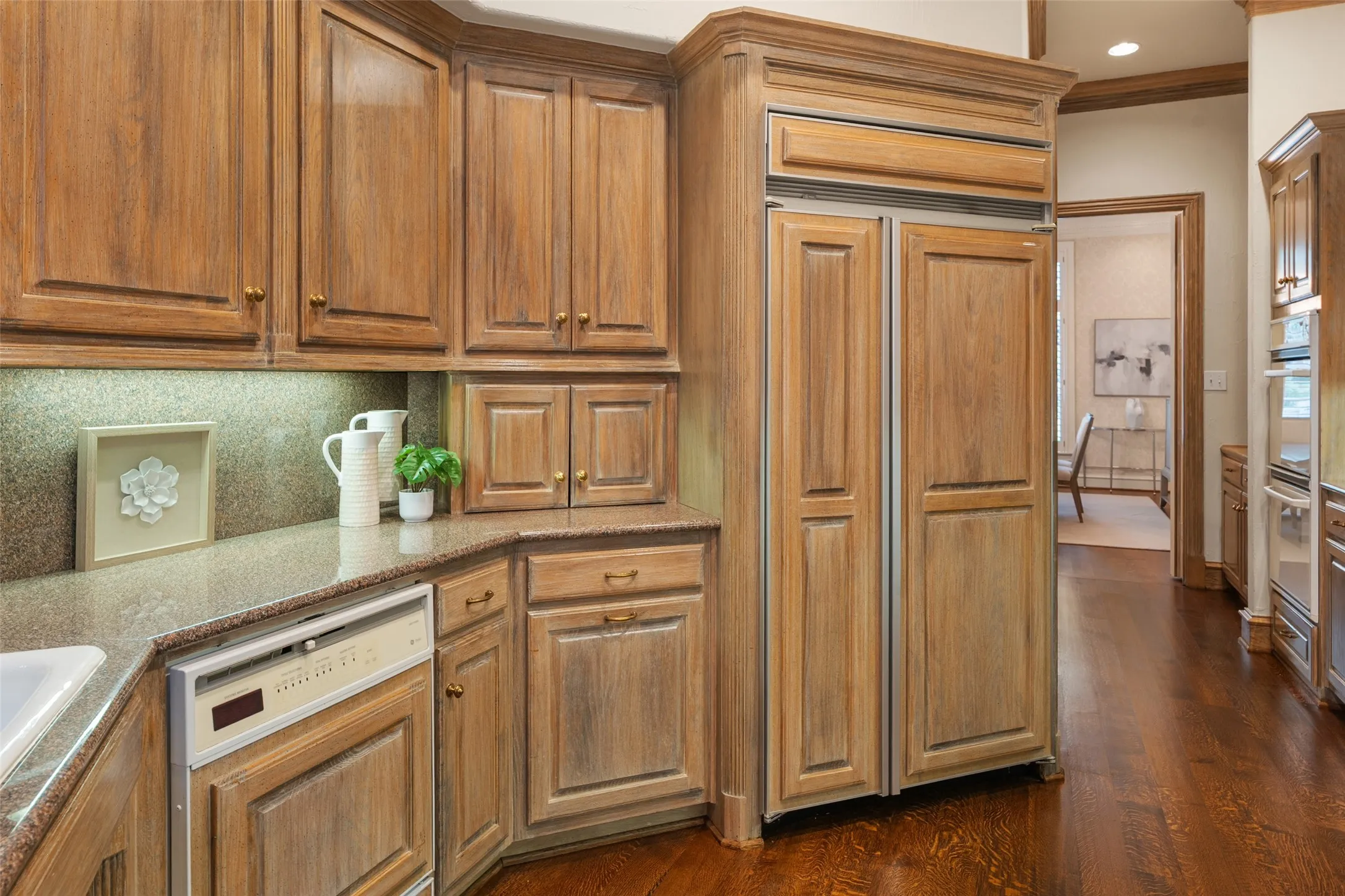 Single Family Residence For Sale in Dallas County , 7 Knightwood Court, Dallas, Texas 75225, 3 Bedroom, 4 Bathroom, 2 Garage spaces, 4,097 Sqft, built in 1994, mls#21339314, Real Estate Agent in Dallas, Homes For Sale in Dallas county, Homes For Sale in Dallas, Realtor in Dallas Texas, Real Estate Brokerage Independent Realty Texas, Luminita Cordes Realtor
