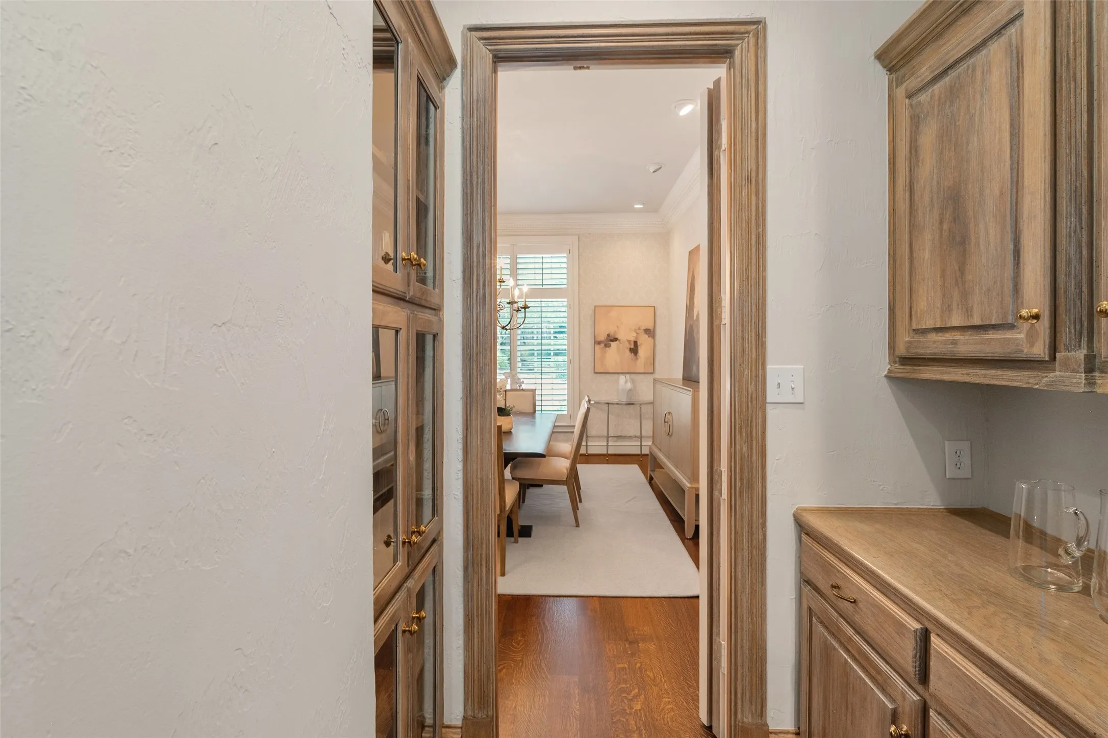 Single Family Residence For Sale in Dallas County , 7 Knightwood Court, Dallas, Texas 75225, 3 Bedroom, 4 Bathroom, 2 Garage spaces, 4,097 Sqft, built in 1994, mls#21339314, Real Estate Agent in Dallas, Homes For Sale in Dallas county, Homes For Sale in Dallas, Realtor in Dallas Texas, Real Estate Brokerage Independent Realty Texas, Luminita Cordes Realtor