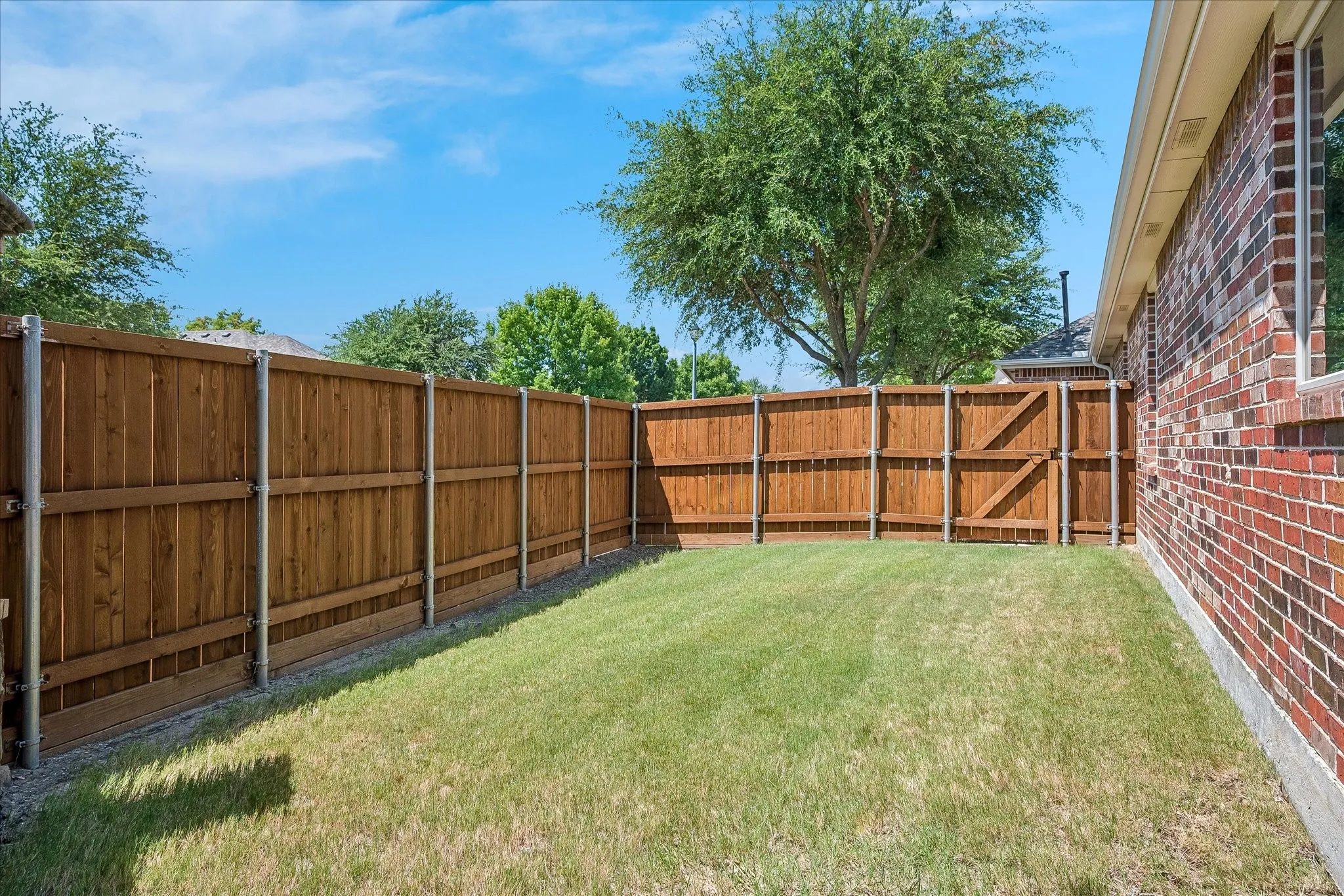 Single Family Residence For Sale in Collin County , 1911 Fairlake Drive, Wylie, Texas 75098, 3 Bedroom, 2 Bathroom, 2 Garage spaces, 2,298 Sqft, built in 2008, mls#21339300, Real Estate Agent in Wylie, Homes For Sale in Collin county, Homes For Sale in Wylie, Realtor in Wylie Texas, Real Estate Brokerage Independent Realty Texas, Luminita Cordes Realtor