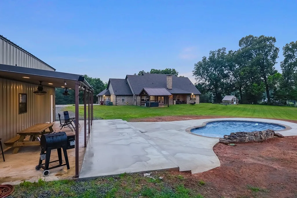 Single Family Residence For Sale in Cass County , 1408 Pine Wilderness Drive, Queen City, Texas 75572, 3 Bedrooms, 3 Bathrooms, 2 Garage spaces, 2,375 Sqft, built in 2016, Price $759,900, mls#21342208, Real Estate Agent in Queen City, Homes For Sale in Cass county, Homes For Sale in Queen City, Realtor in Queen City Texas, Real Estate Brokerage Independent Realty Texas, Luminita Cordes Realtor
