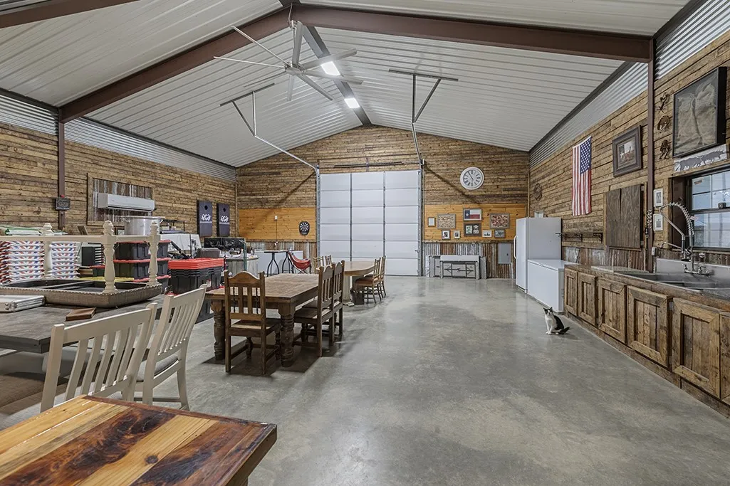 Single Family Residence For Sale in Cass County , 1408 Pine Wilderness Drive, Queen City, Texas 75572, 3 Bedrooms, 3 Bathrooms, 2 Garage spaces, 2,375 Sqft, built in 2016, Price $759,900, mls#21342208, Real Estate Agent in Queen City, Homes For Sale in Cass county, Homes For Sale in Queen City, Realtor in Queen City Texas, Real Estate Brokerage Independent Realty Texas, Luminita Cordes Realtor