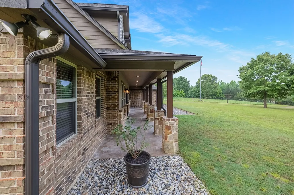Single Family Residence For Sale in Cass County , 1408 Pine Wilderness Drive, Queen City, Texas 75572, 3 Bedrooms, 3 Bathrooms, 2 Garage spaces, 2,375 Sqft, built in 2016, Price $759,900, mls#21342208, Real Estate Agent in Queen City, Homes For Sale in Cass county, Homes For Sale in Queen City, Realtor in Queen City Texas, Real Estate Brokerage Independent Realty Texas, Luminita Cordes Realtor