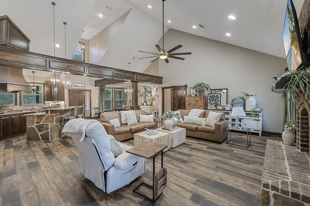 Single Family Residence For Sale in Cass County , 1408 Pine Wilderness Drive, Queen City, Texas 75572, 3 Bedrooms, 3 Bathrooms, 2 Garage spaces, 2,375 Sqft, built in 2016, Price $759,900, mls#21342208, Real Estate Agent in Queen City, Homes For Sale in Cass county, Homes For Sale in Queen City, Realtor in Queen City Texas, Real Estate Brokerage Independent Realty Texas, Luminita Cordes Realtor