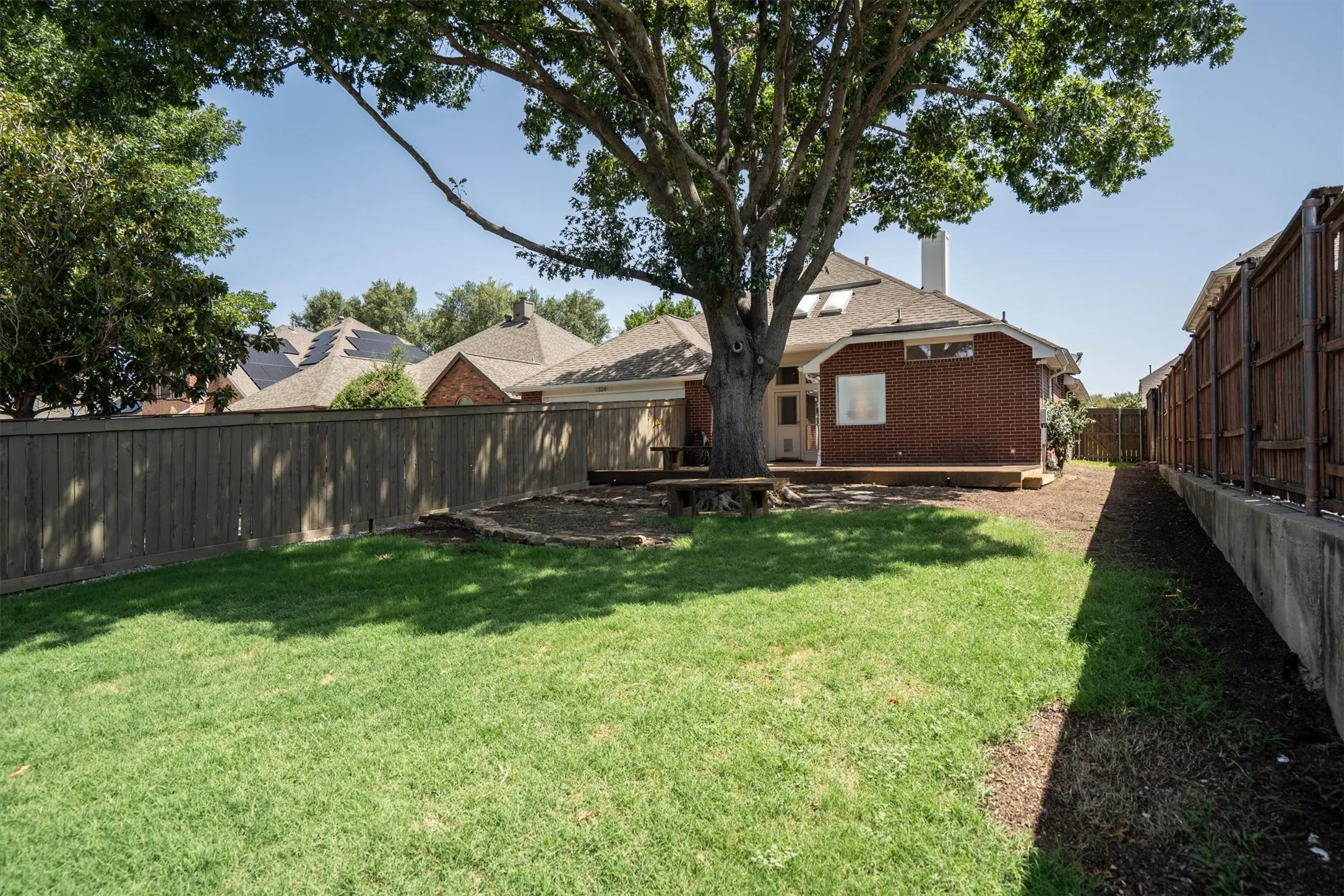 Single Family Residence For Rent in Denton County , 1324 Winnipeg Drive, Lewisville, Texas 75077, 4 Bedroom, 3 Bathroom, 2 Garage spaces, 2,569 Sqft, built in 1996, mls#21339706, Real Estate Agent in Lewisville, Homes For Rent in Denton county, Homes For Rent in Lewisville, Realtor in Lewisville Texas, Real Estate Brokerage Independent Realty Texas, Luminita Cordes Realtor