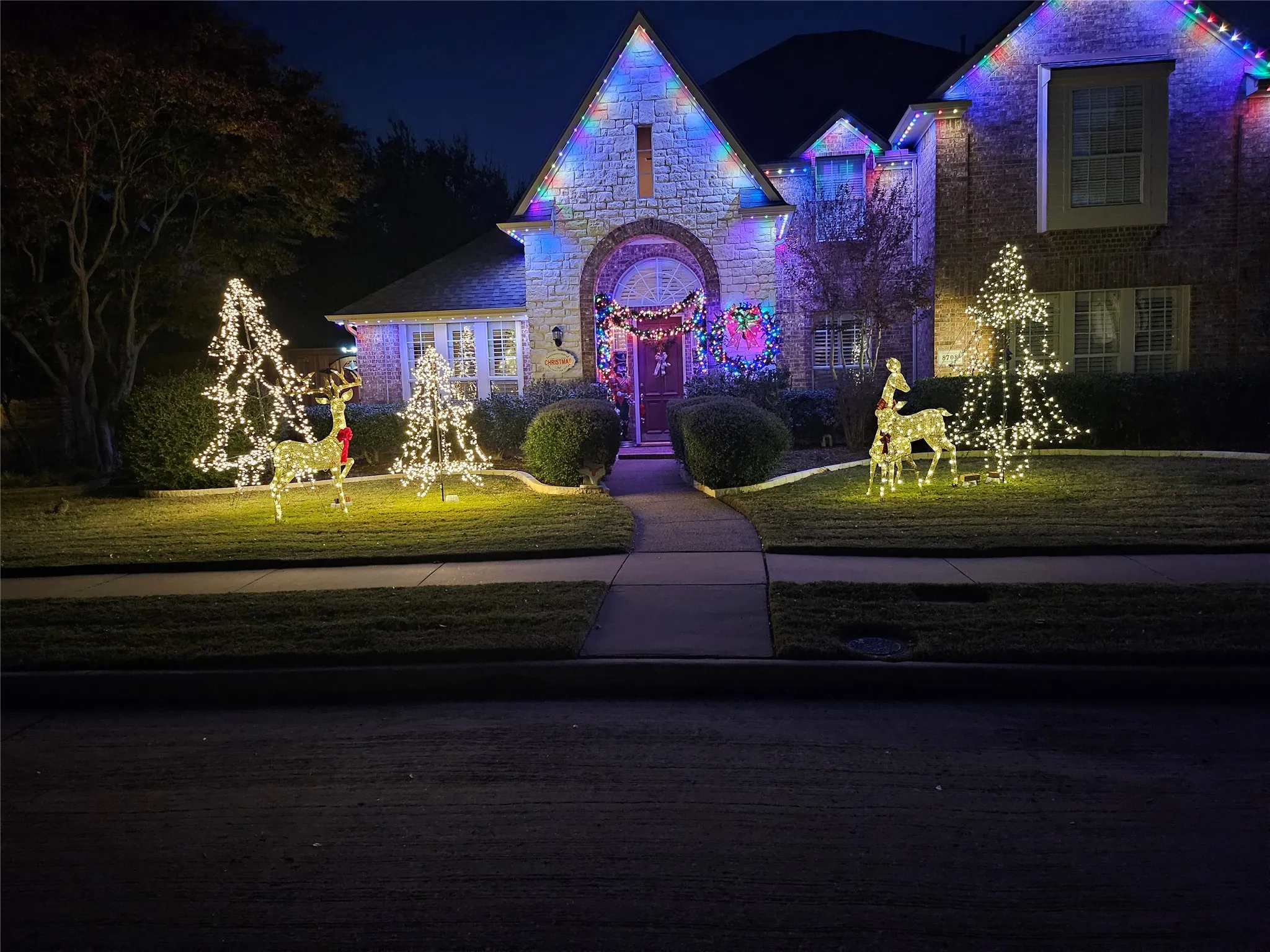 Single Family Residence For Sale in Collin County , 8708 Winter Wood Court, Plano, Texas 75024, 5 Bedroom, 4 Bathroom, 2 Garage spaces, 3,434 Sqft, built in 2000, mls#21341976, Real Estate Agent in Plano, Homes For Sale in Collin county, Homes For Sale in Plano, Realtor in Plano Texas, Real Estate Brokerage Independent Realty Texas, Luminita Cordes Realtor
